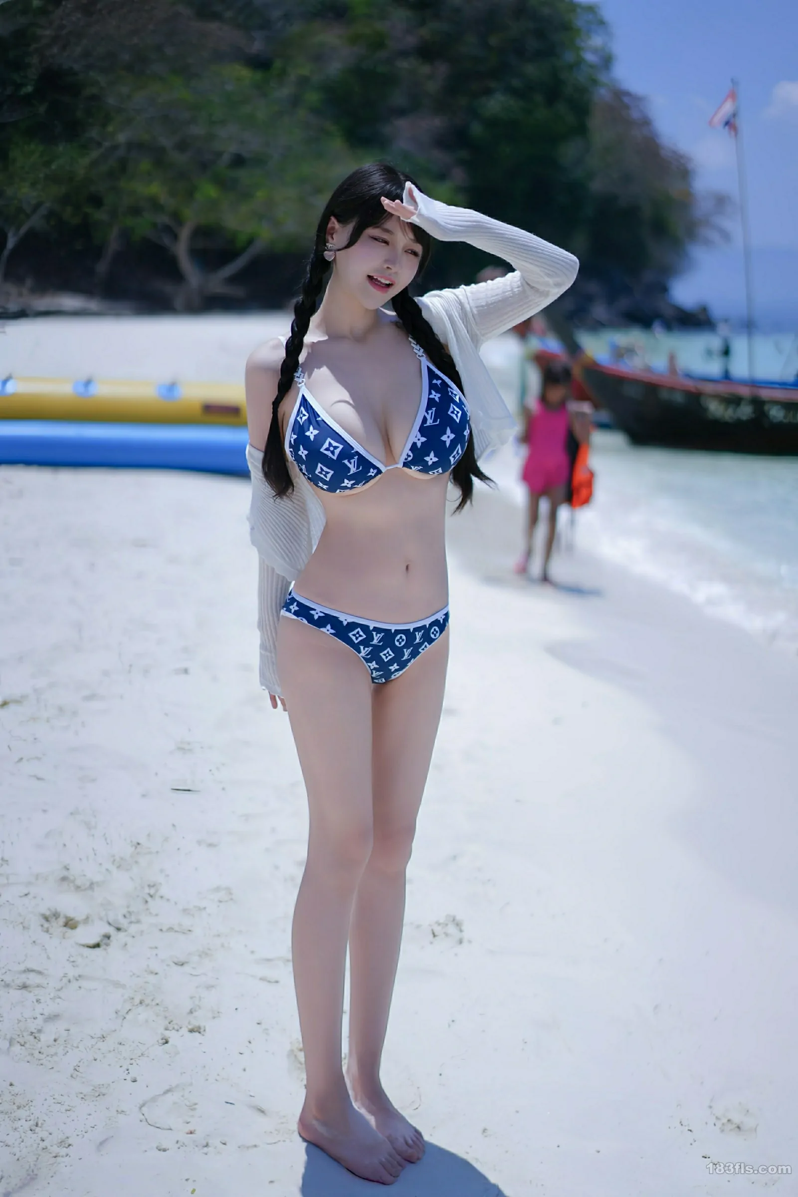 [XIUREN秀人网] 2025.08.28 No.10699 心上可Flora-第6张图片-宅男套图吧
