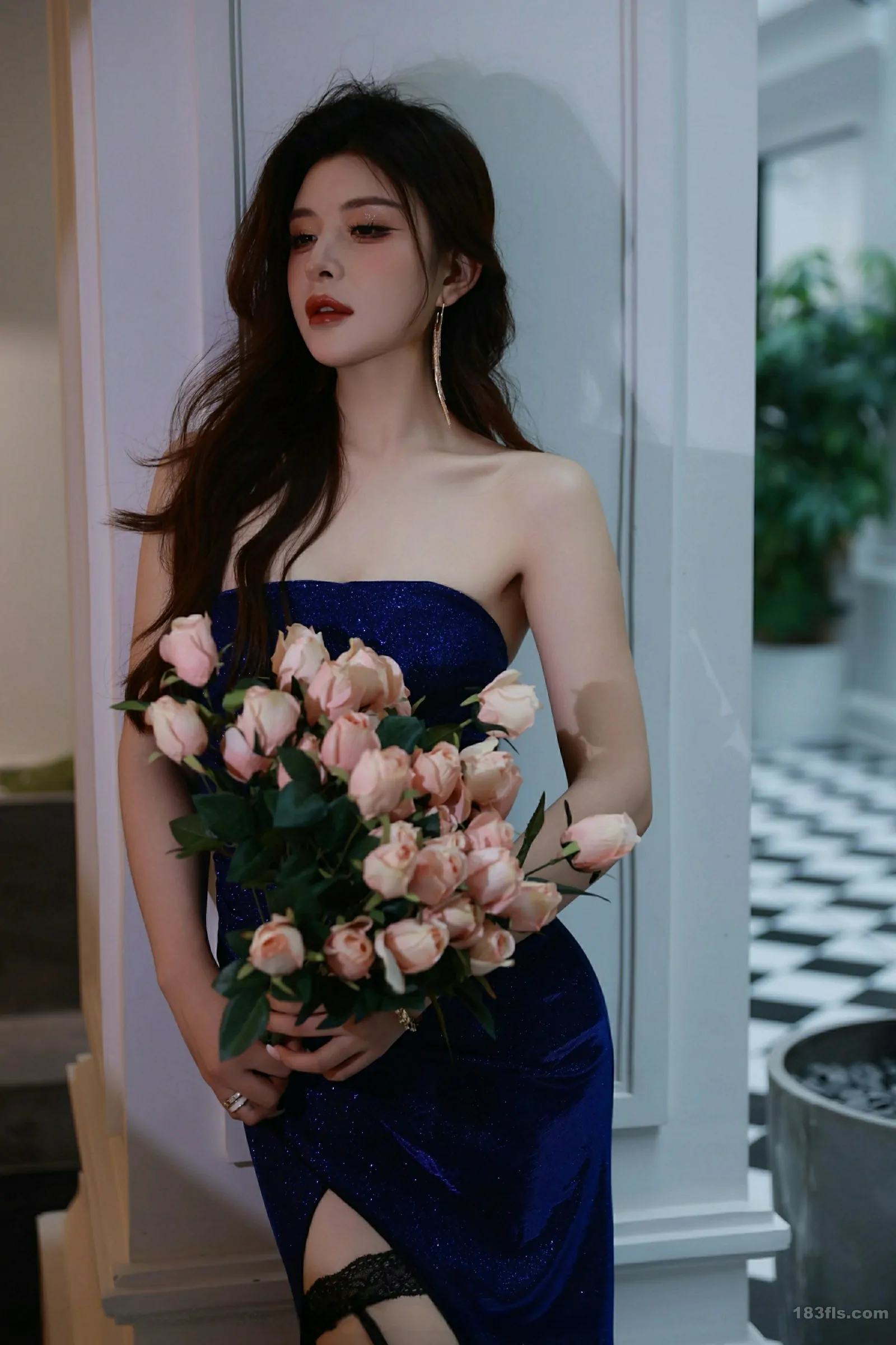 [XIUREN秀人网] 2025.09.08 No.10740 阿依莎-第4张图片-宅男套图吧