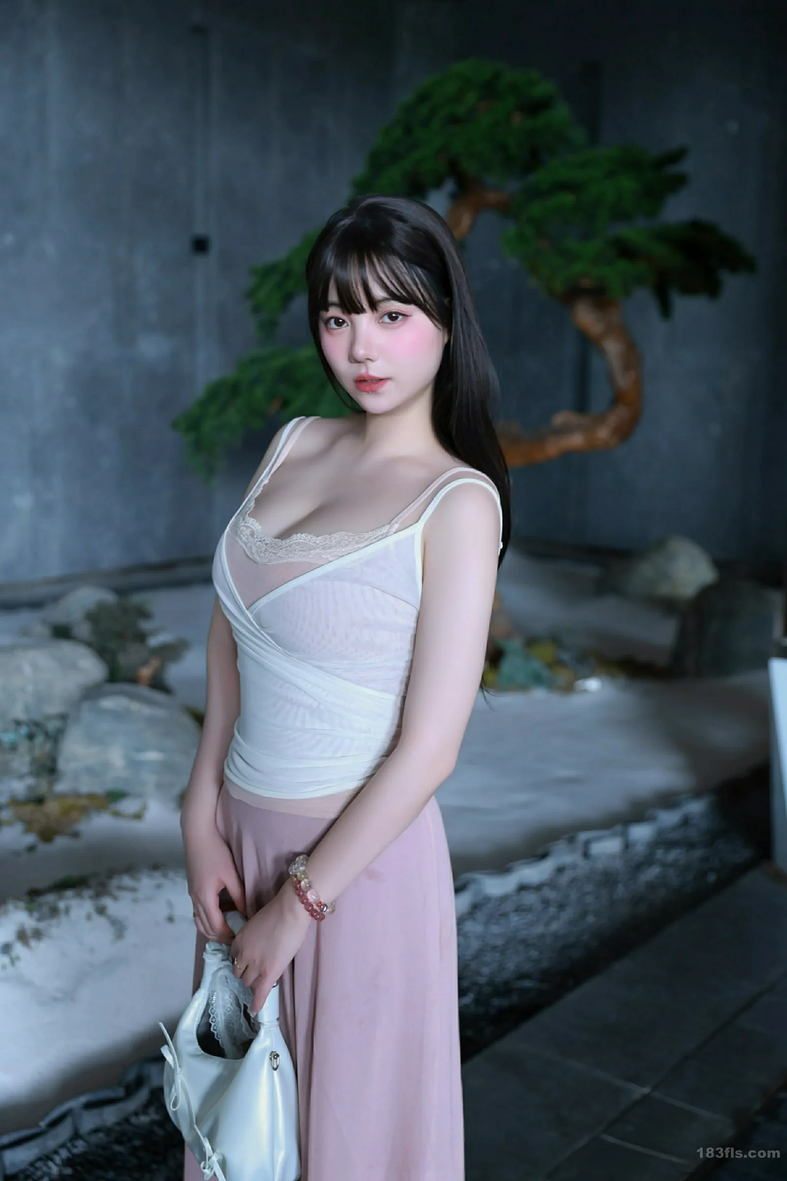 [XIUREN秀人网] 2025.09.09 No.10746 软情-第5张图片-宅男套图吧