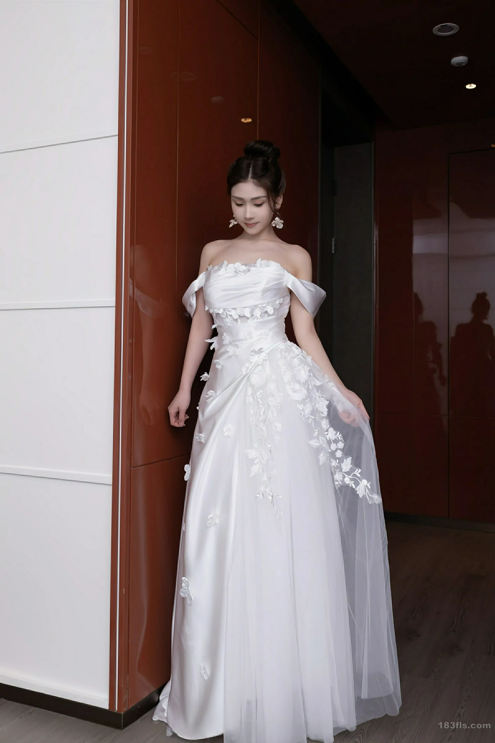 [XIUREN秀人网] 2025.09.26 No.10814 刘婷婷-第4张图片-宅男套图吧