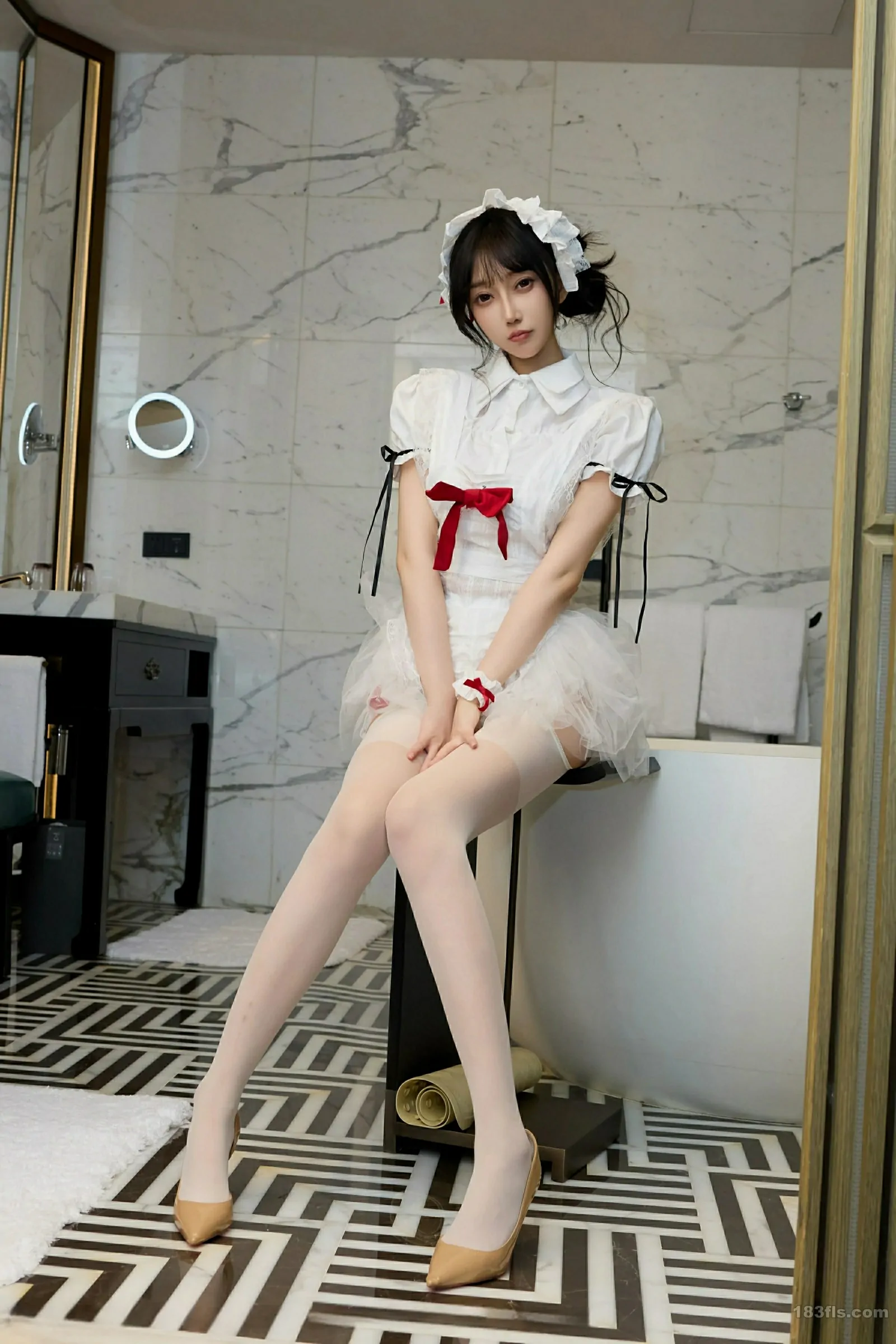 [XIUREN秀人网] 2025.09.29 No.10827 玥儿玥er-第4张图片-宅男套图吧