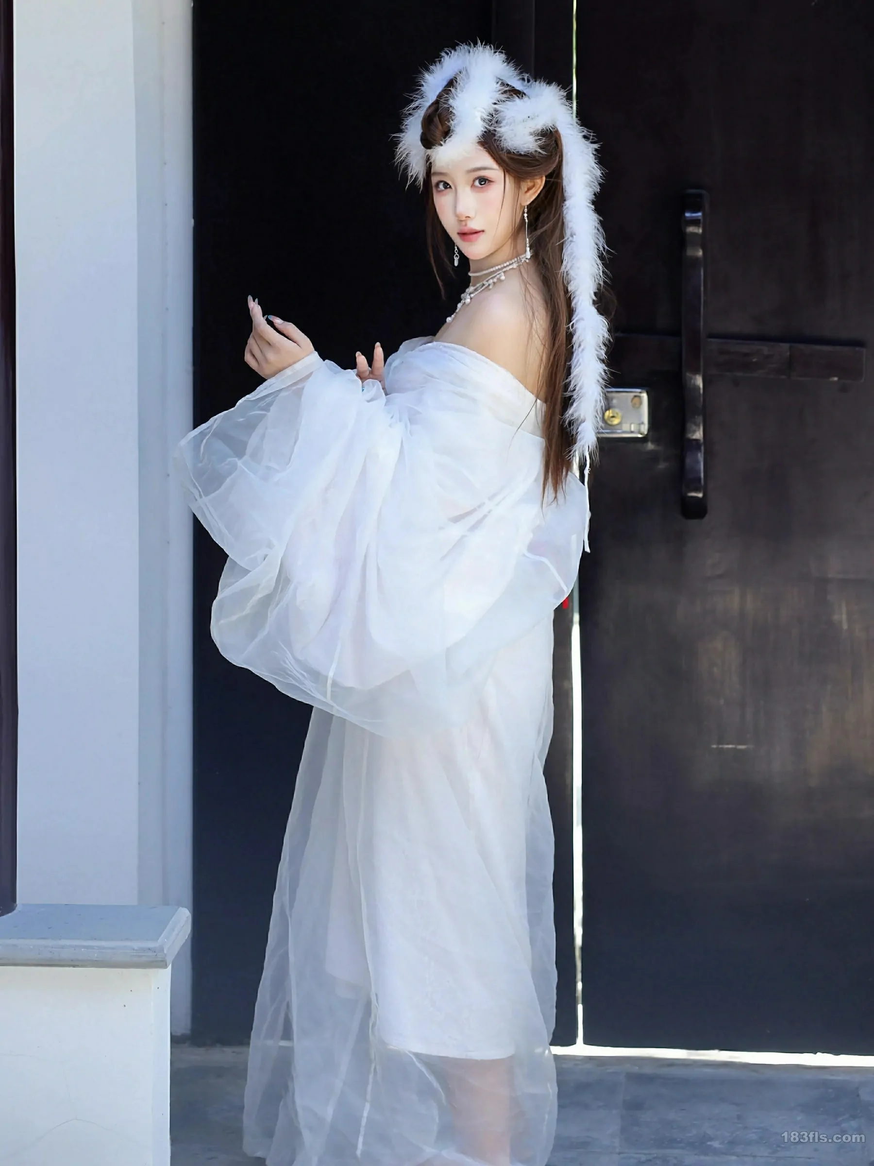 [XIUREN秀人网] 2025.10.09 No.10843 金允希Yuki-第3张图片-宅男套图吧