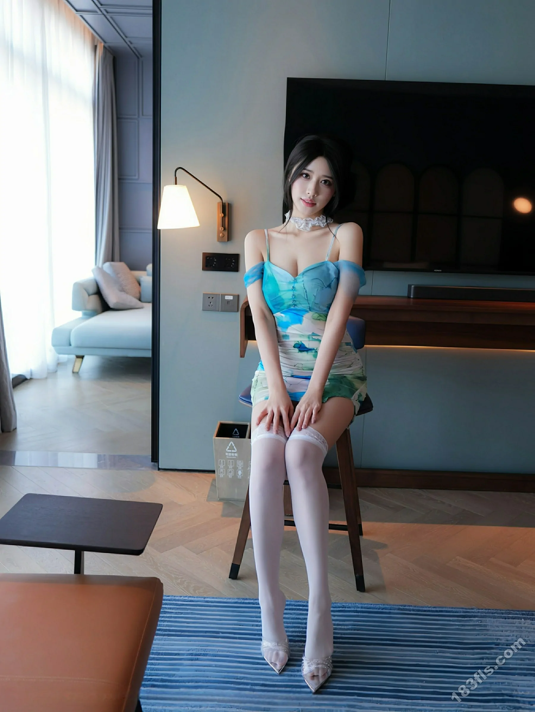 [XIUREN秀人网] 2025.10.13 No.10859 shelly诗莉吖-第4张图片-宅男套图吧