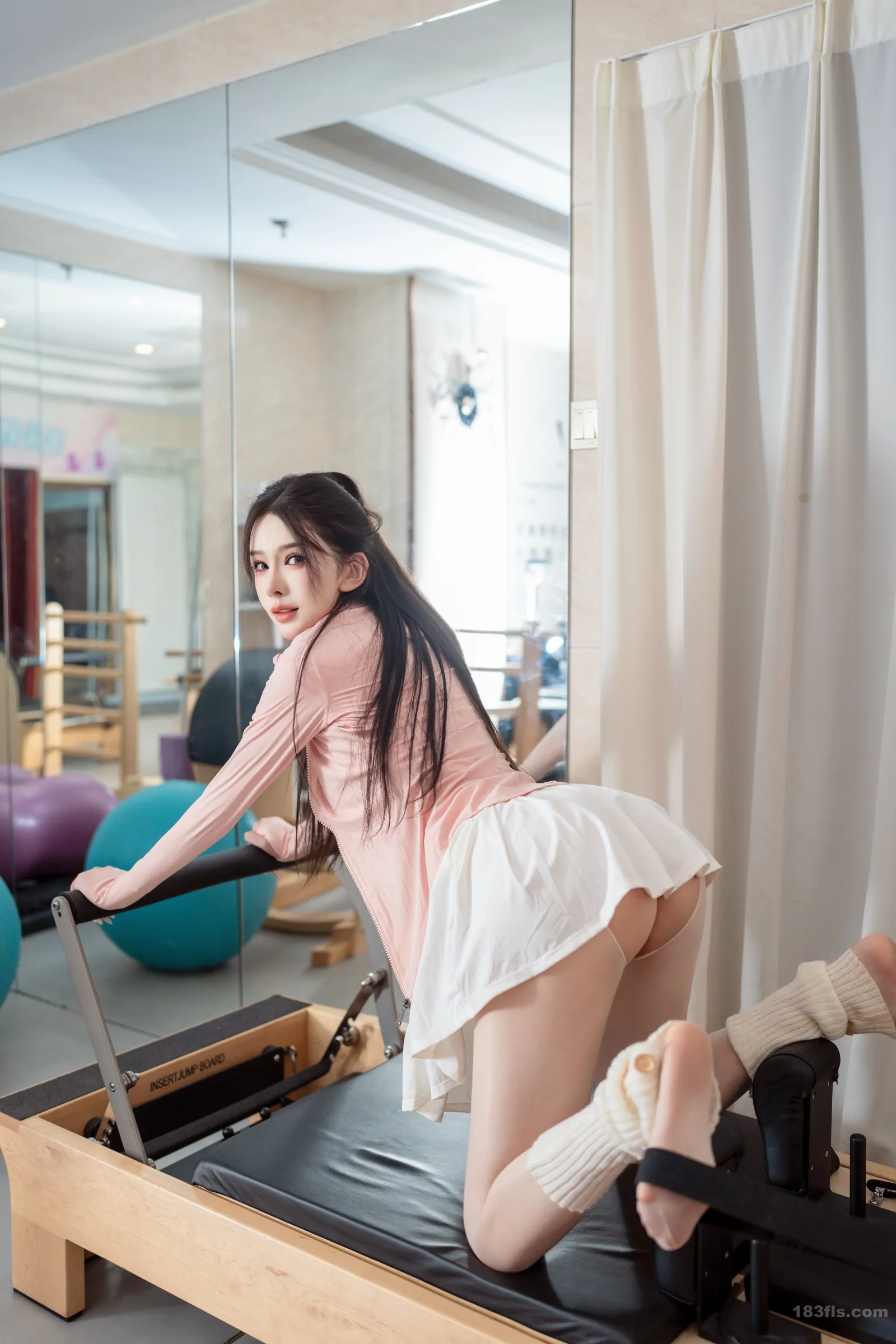 xiuren秀人网福利李丽莎大尺度私拍写真双人缠绵-第5张图片-宅男套图吧 xiuren秀人网福利李丽莎大尺度私拍写真双人缠绵-第5张图片-宅男套图吧