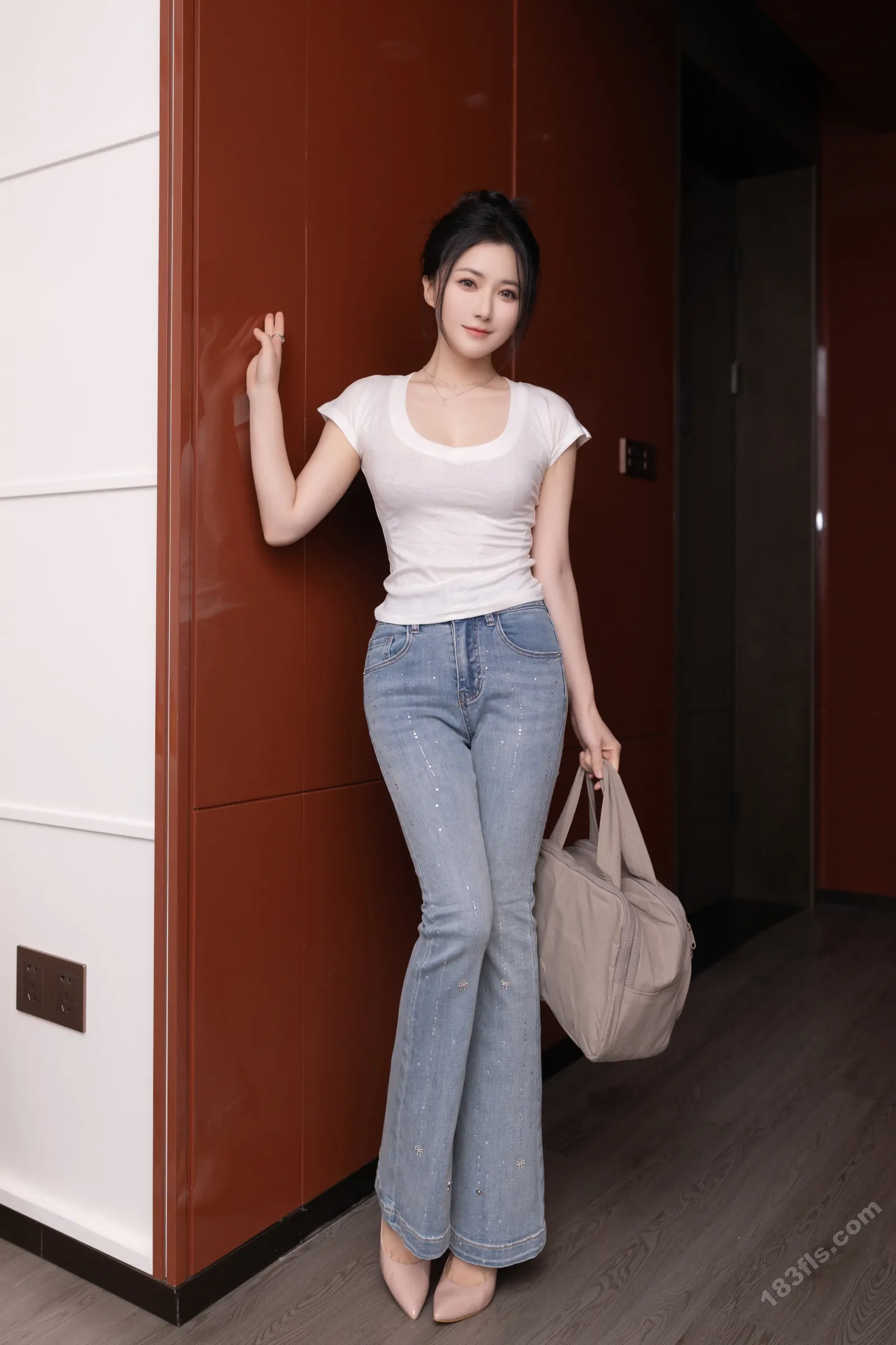 xiuren秀人网福利鱼子酱Fish大尺度私拍写真借宿-第5张图片-宅男套图吧 xiuren秀人网福利鱼子酱Fish大尺度私拍写真借宿-第5张图片-宅男套图吧