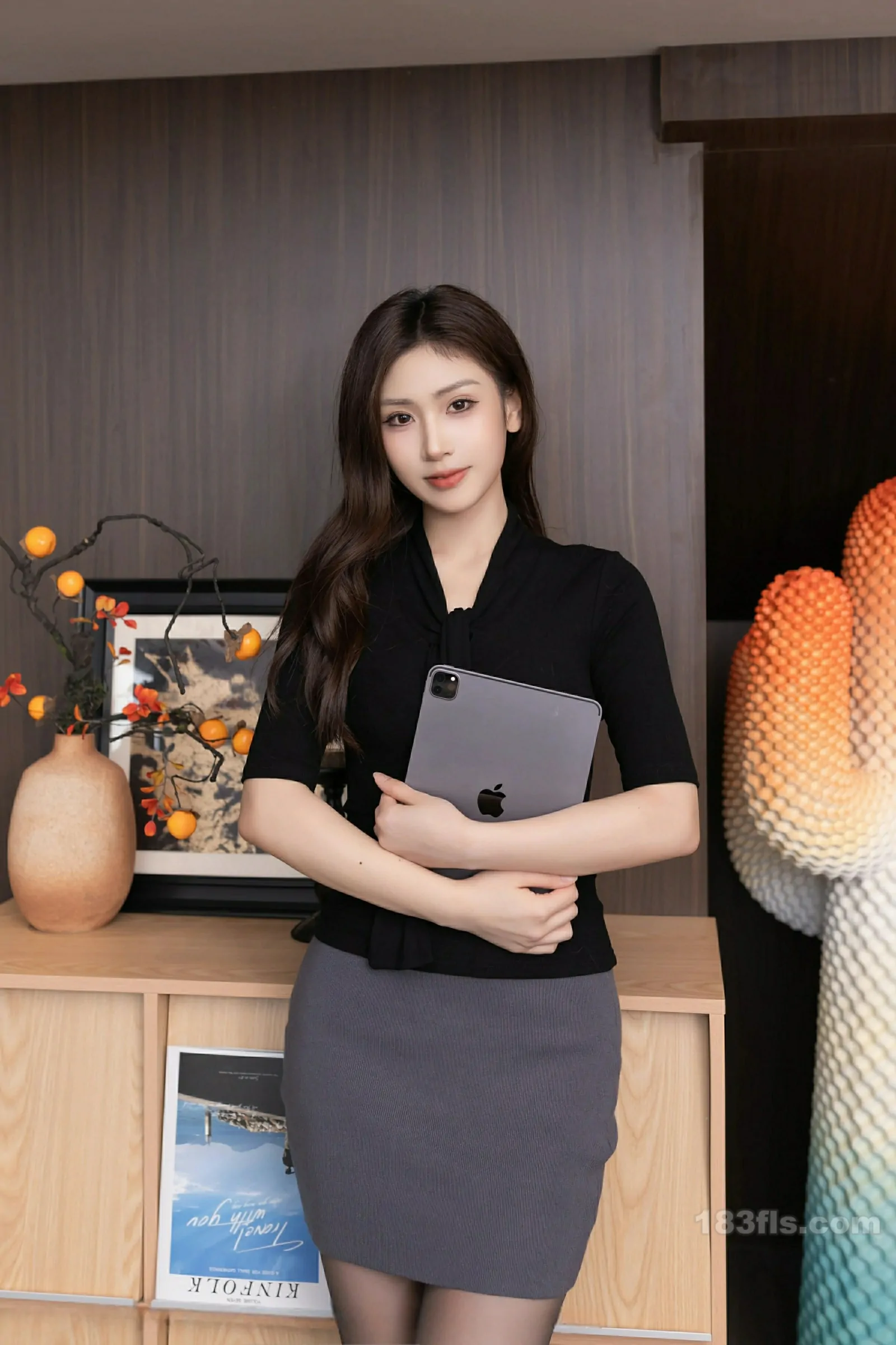 [XIUREN秀人网] 2025.10.30 No.10930 刘婷婷-第2张图片-宅男套图吧