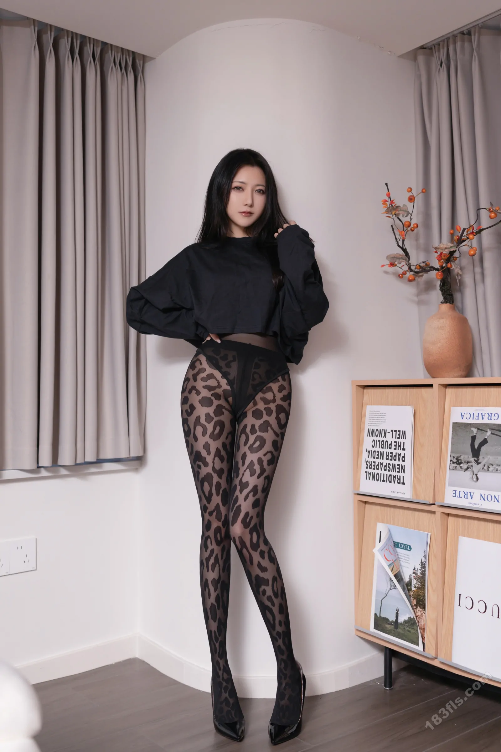 xiuren秀人网福利鱼子酱Fish大尺度私拍写真性感的丝-第3张图片-宅男套图吧 xiuren秀人网福利鱼子酱Fish大尺度私拍写真性感的丝-第3张图片-宅男套图吧