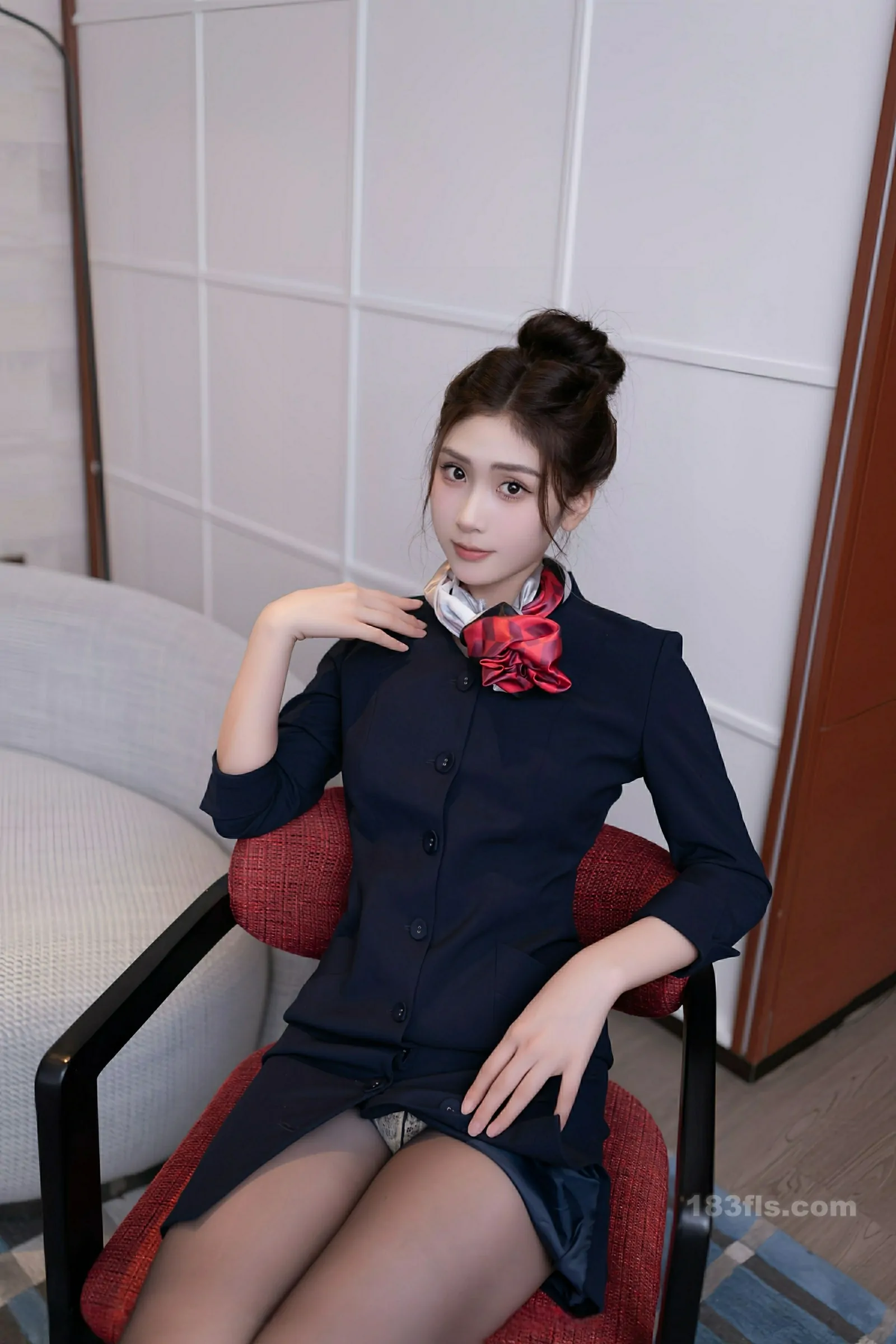 [XIUREN秀人网] 2025.11.13 No.10982 刘婷婷-第5张图片-宅男套图吧