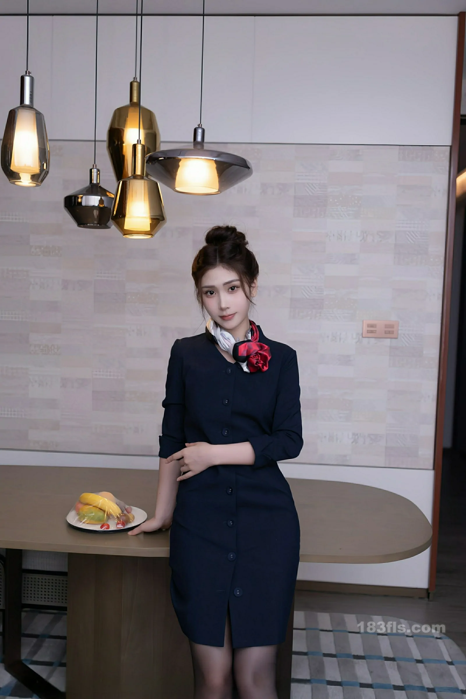 [XIUREN秀人网] 2025.11.13 No.10982 刘婷婷-第3张图片-宅男套图吧