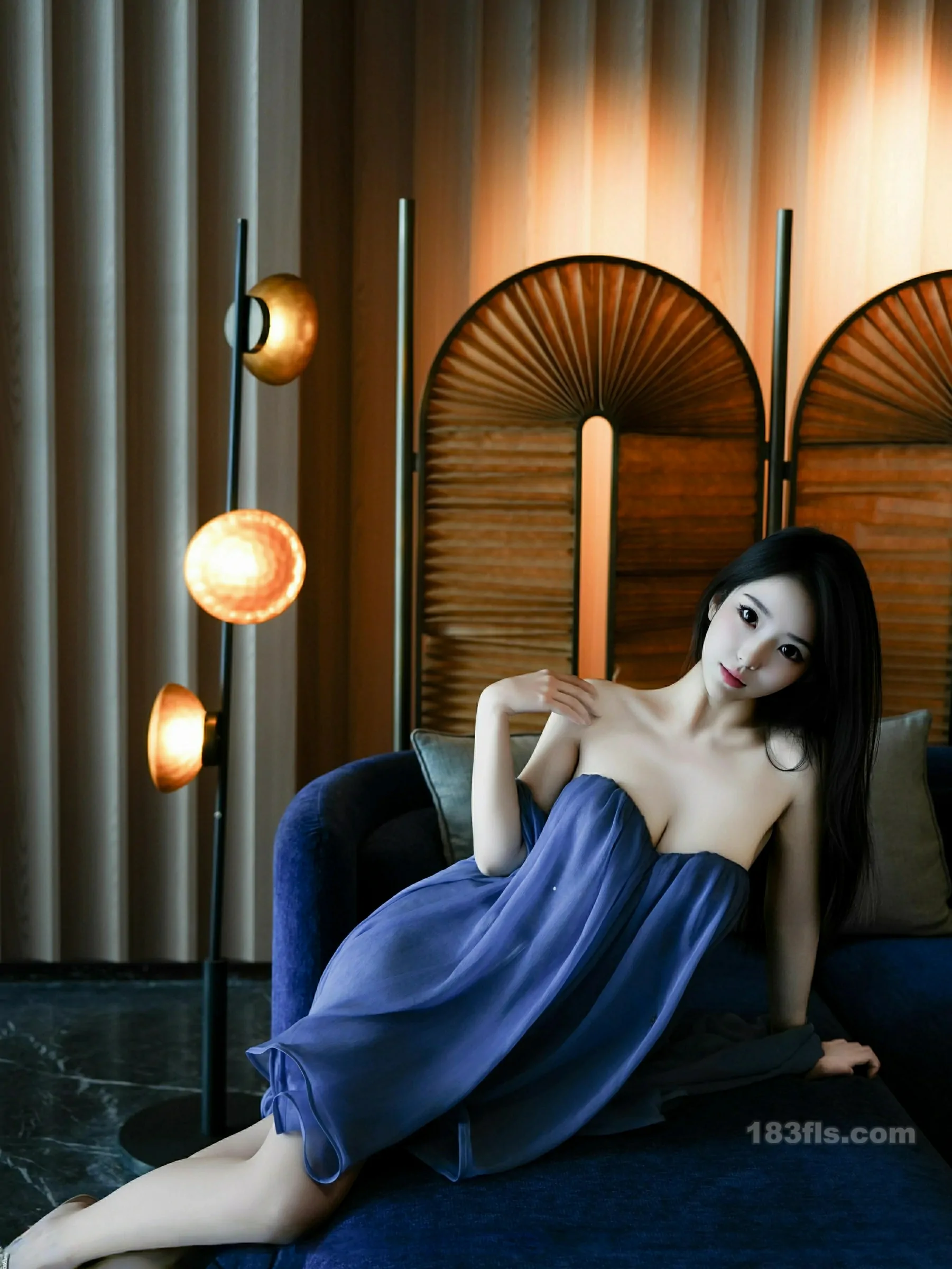 [XIUREN秀人网] 2025.11.14 No.10988 烧烧小桃-第4张图片-宅男套图吧