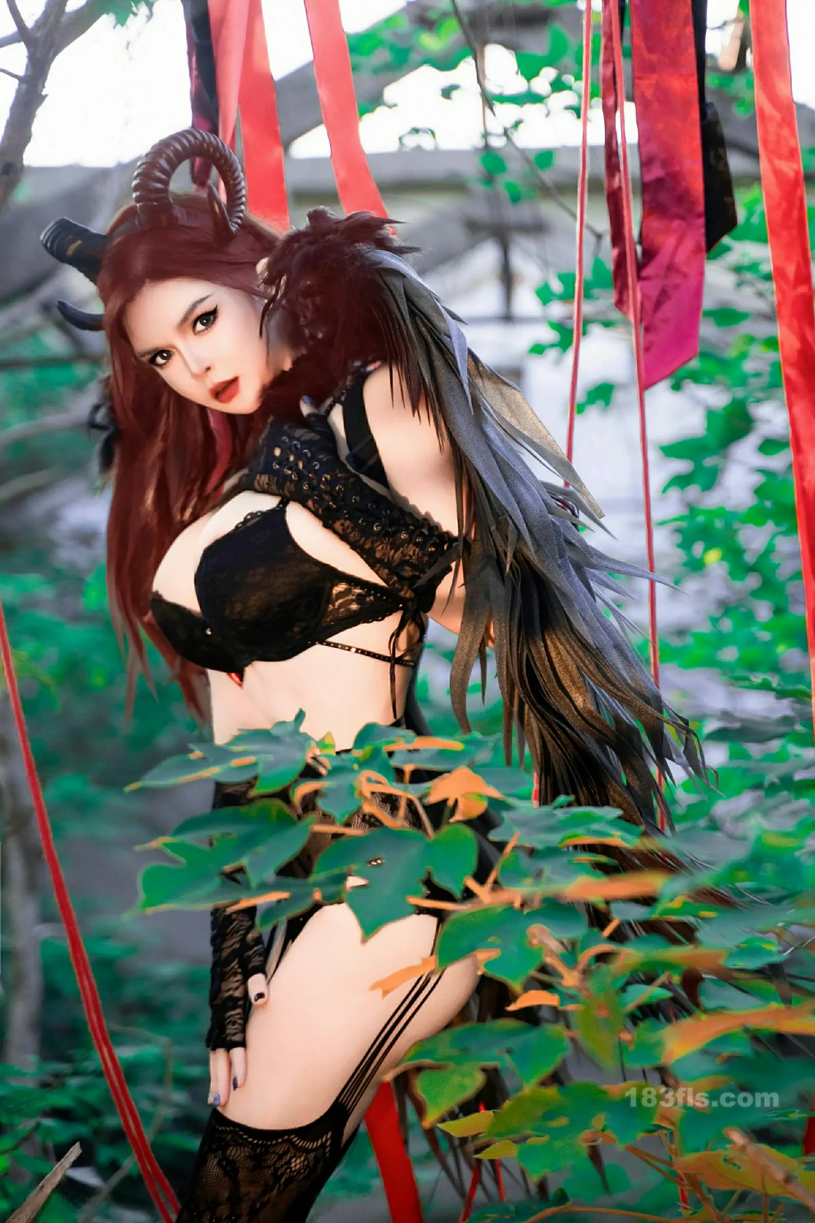 [XIUREN秀人网] 2025.11.17 No.10994 伊丽莎有点白-第2张图片-宅男套图吧