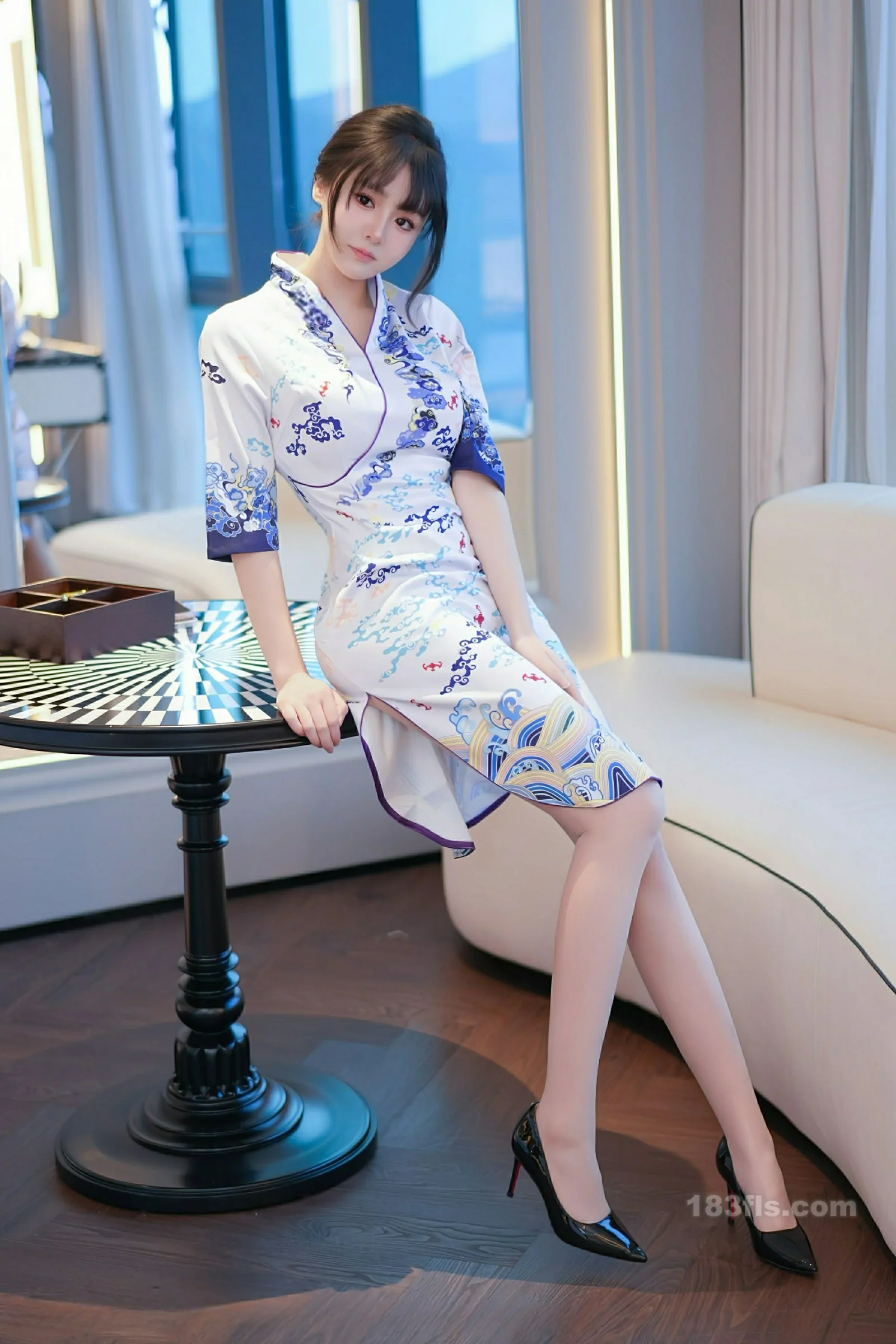 [XIUREN秀人网] 2025.11.18 No.11001 沈南汐RuRu-第5张图片-宅男套图吧