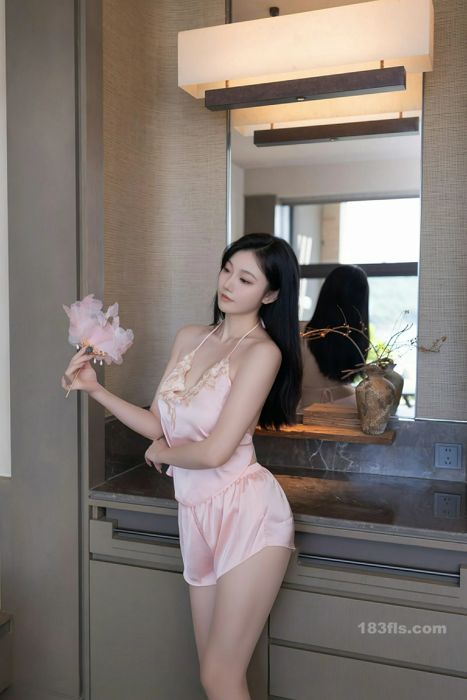 [XIUREN秀人网] 2025.11.18 No.11002 安然anran-第2张图片-宅男套图吧