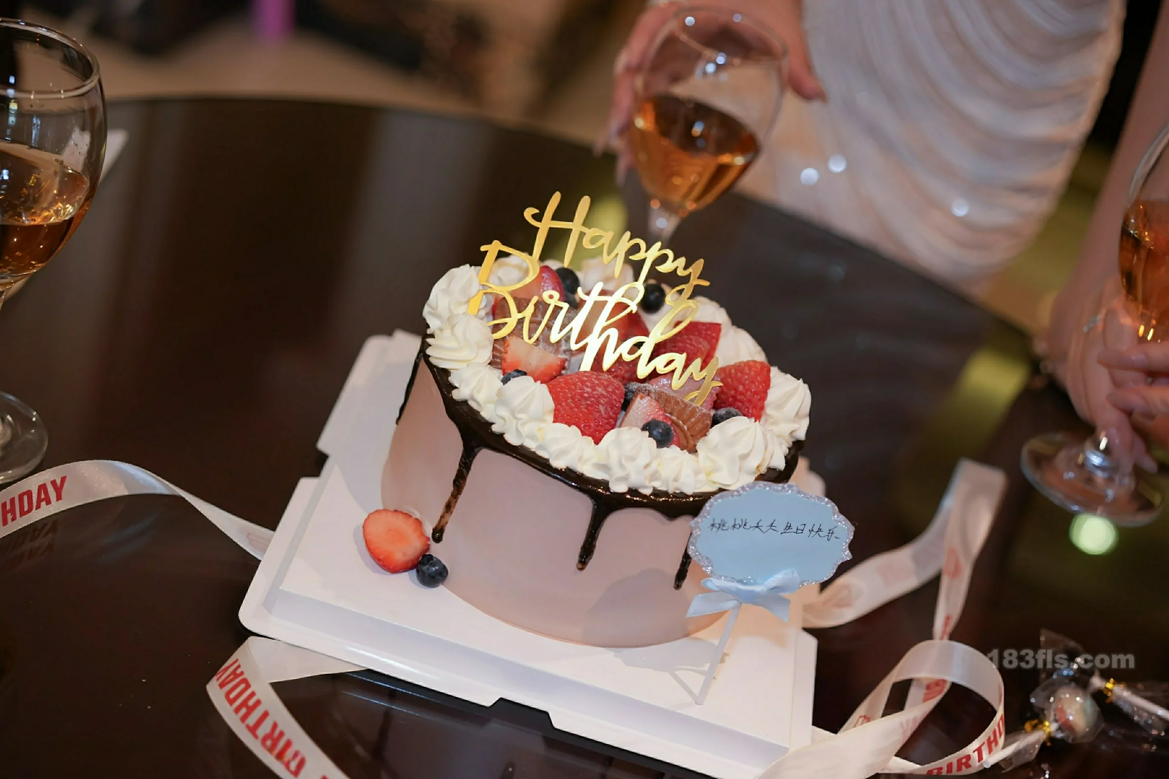 [XIUREN秀人网] 2025.12.08 No.11080 模特合集-第3张图片-宅男套图吧