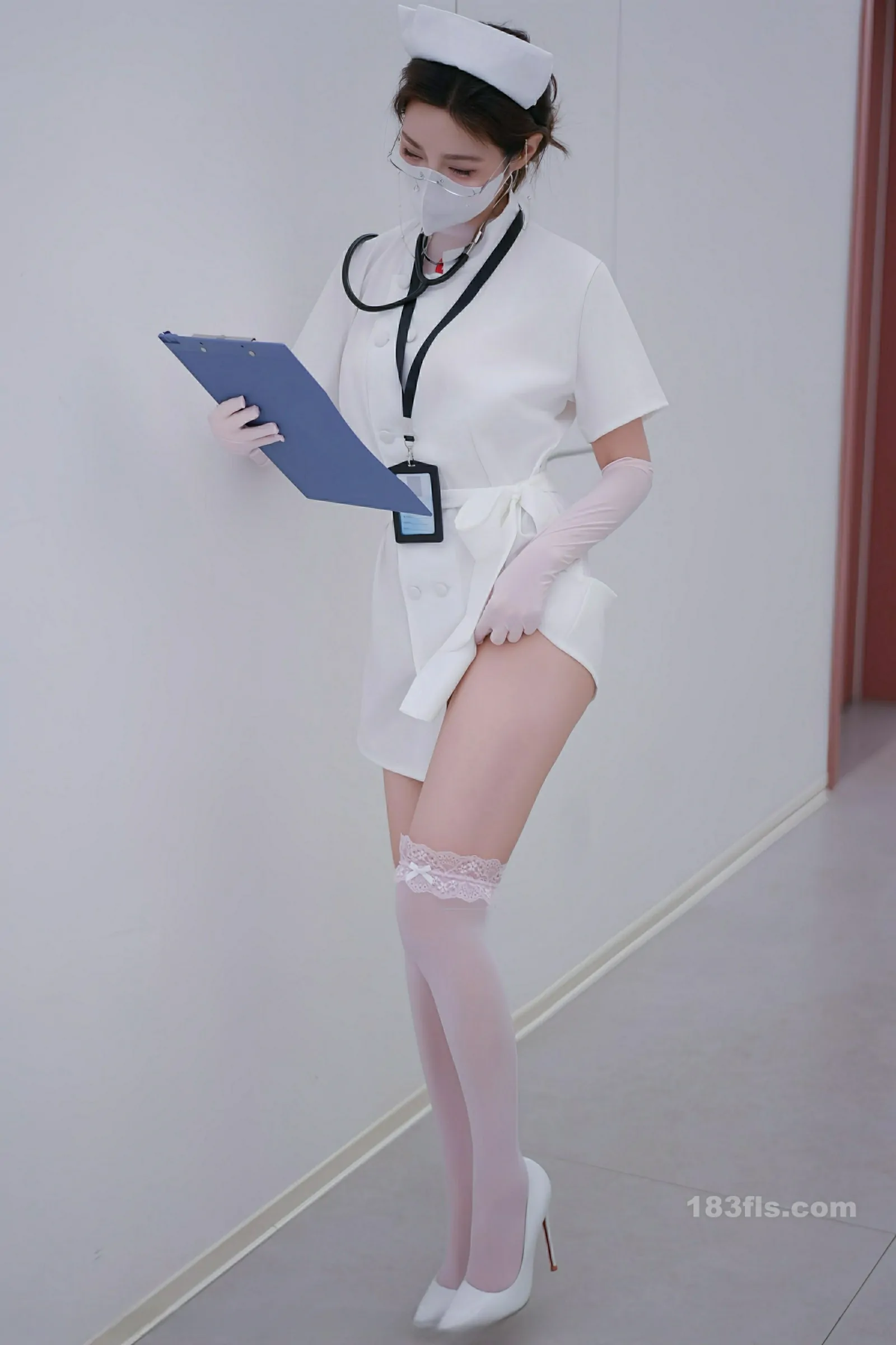 [XIUREN秀人网] 2025.12.11 No.11099 Twins-桃桃-第6张图片-宅男套图吧