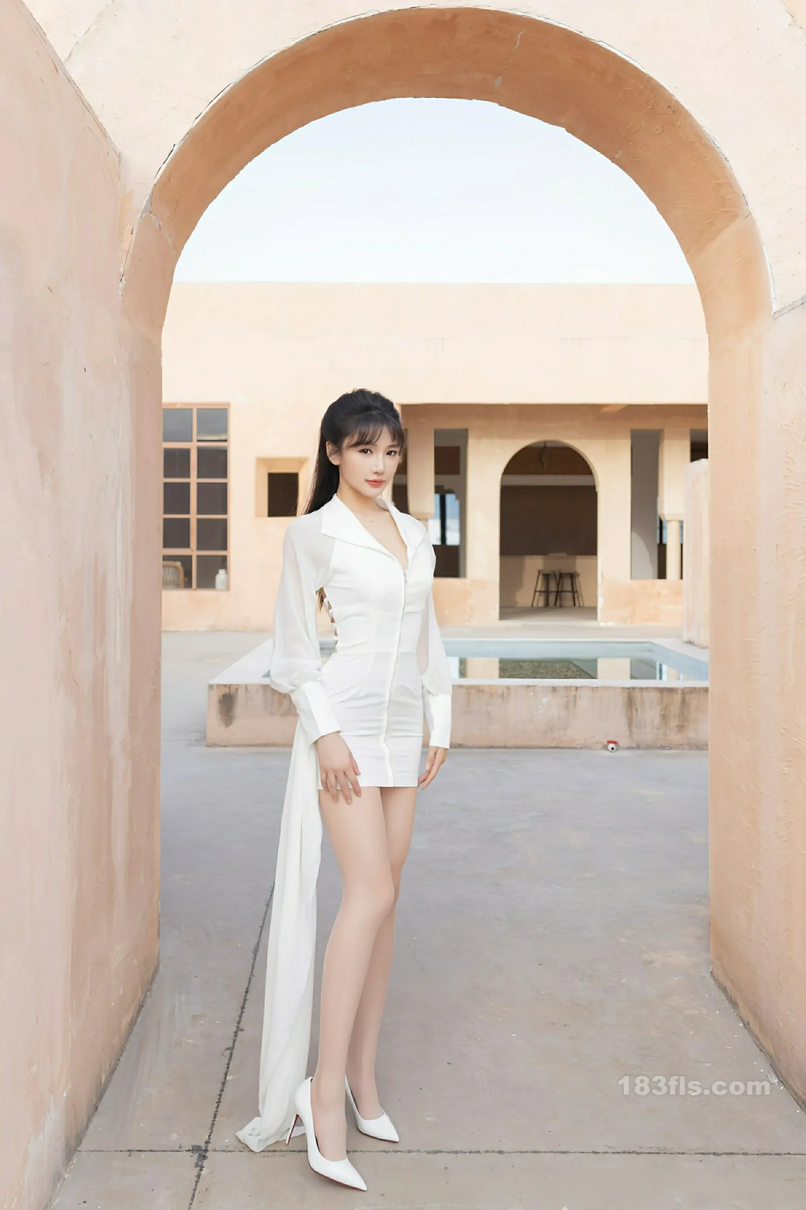 [XIUREN秀人网] 2025.12.11 No.11100 陆萱萱-第3张图片-宅男套图吧