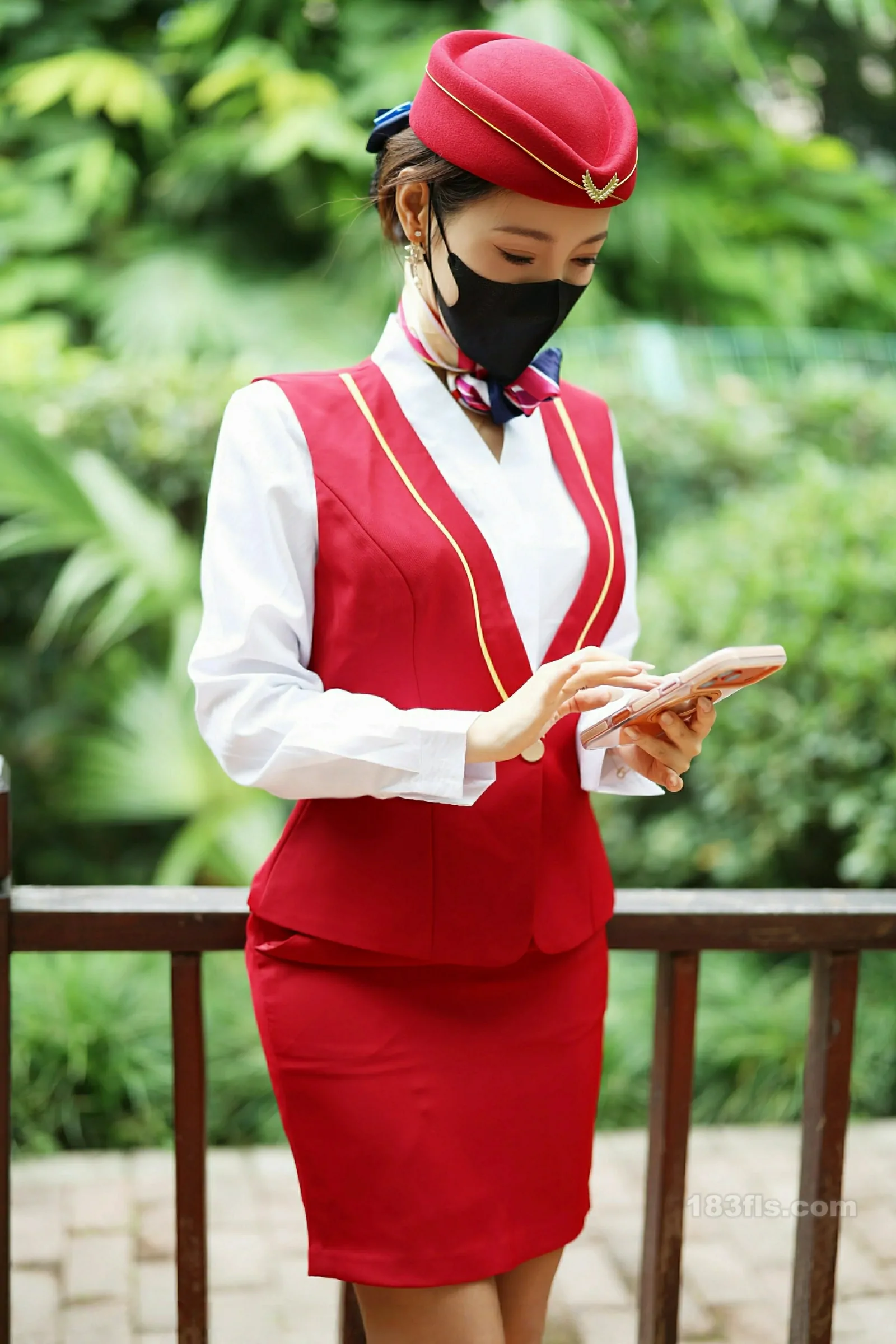 [YOUMI尤蜜荟] 2025.12.15 VOL.1189 Twins-桃之夭夭-第2张图片-宅男套图吧