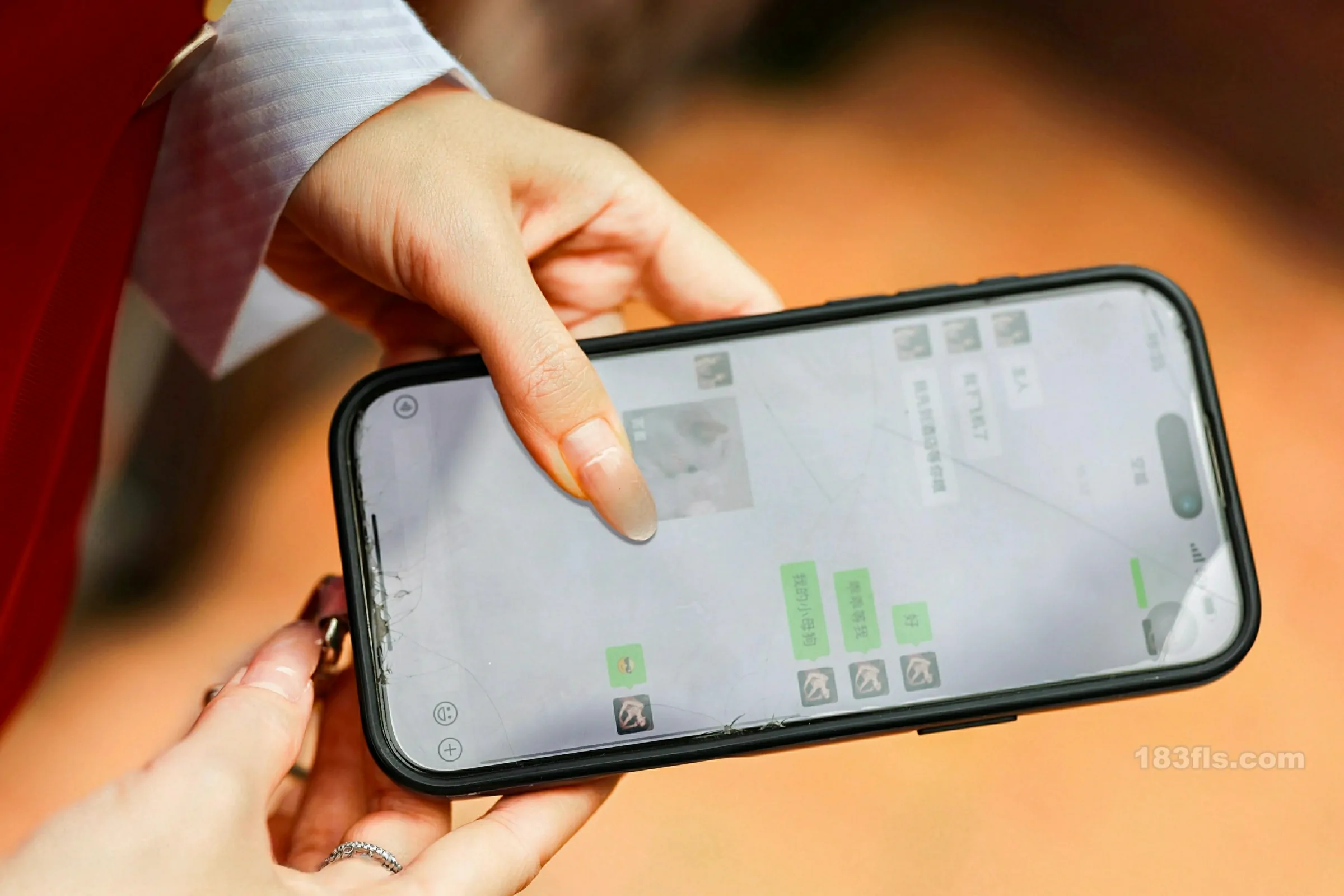 [YOUMI尤蜜荟] 2025.12.15 VOL.1189 Twins-桃之夭夭-第3张图片-宅男套图吧