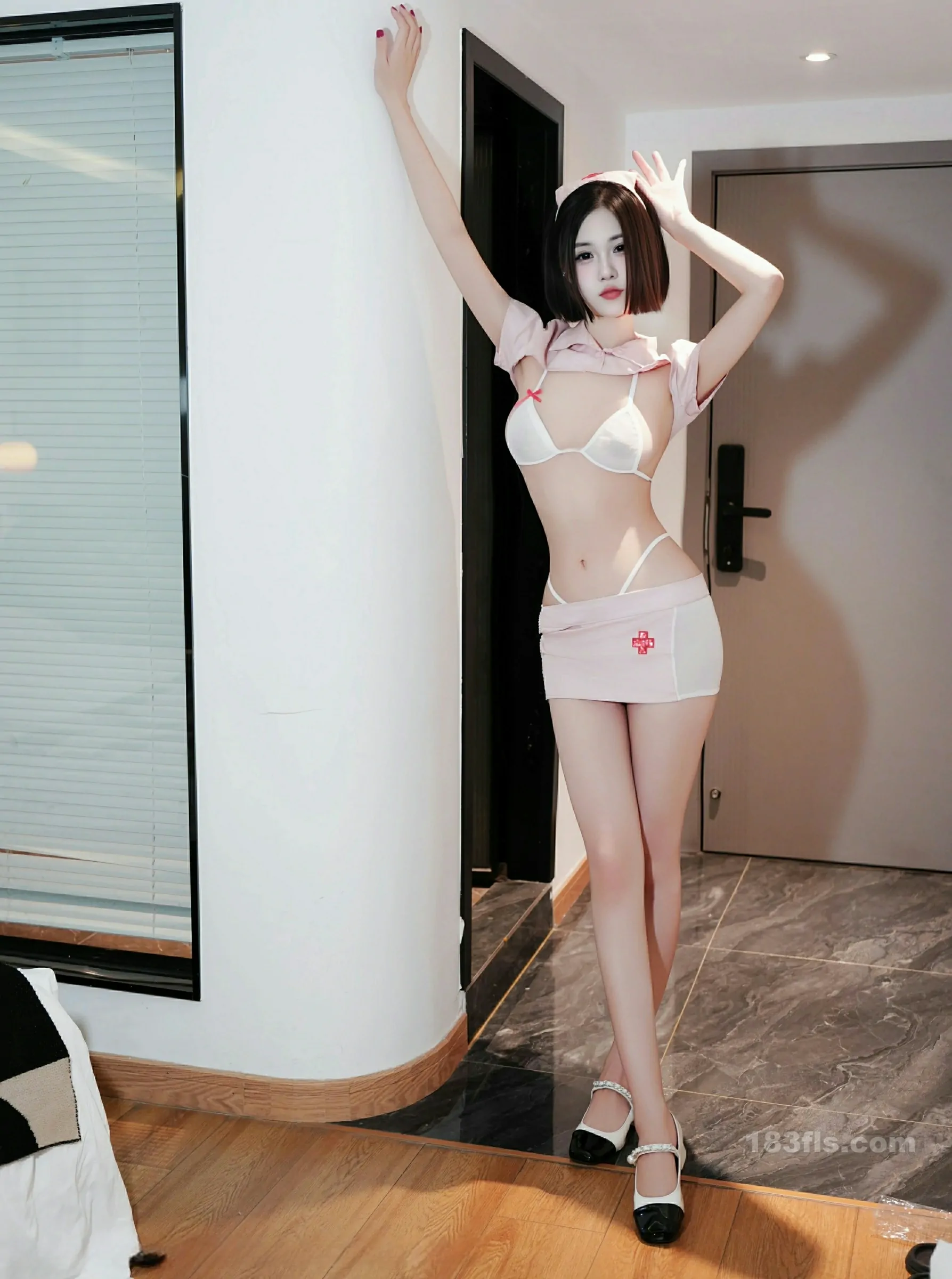 [XIUREN秀人网] 2025.12.16 No.11111 奶芙酱-EVA-第4张图片-宅男套图吧