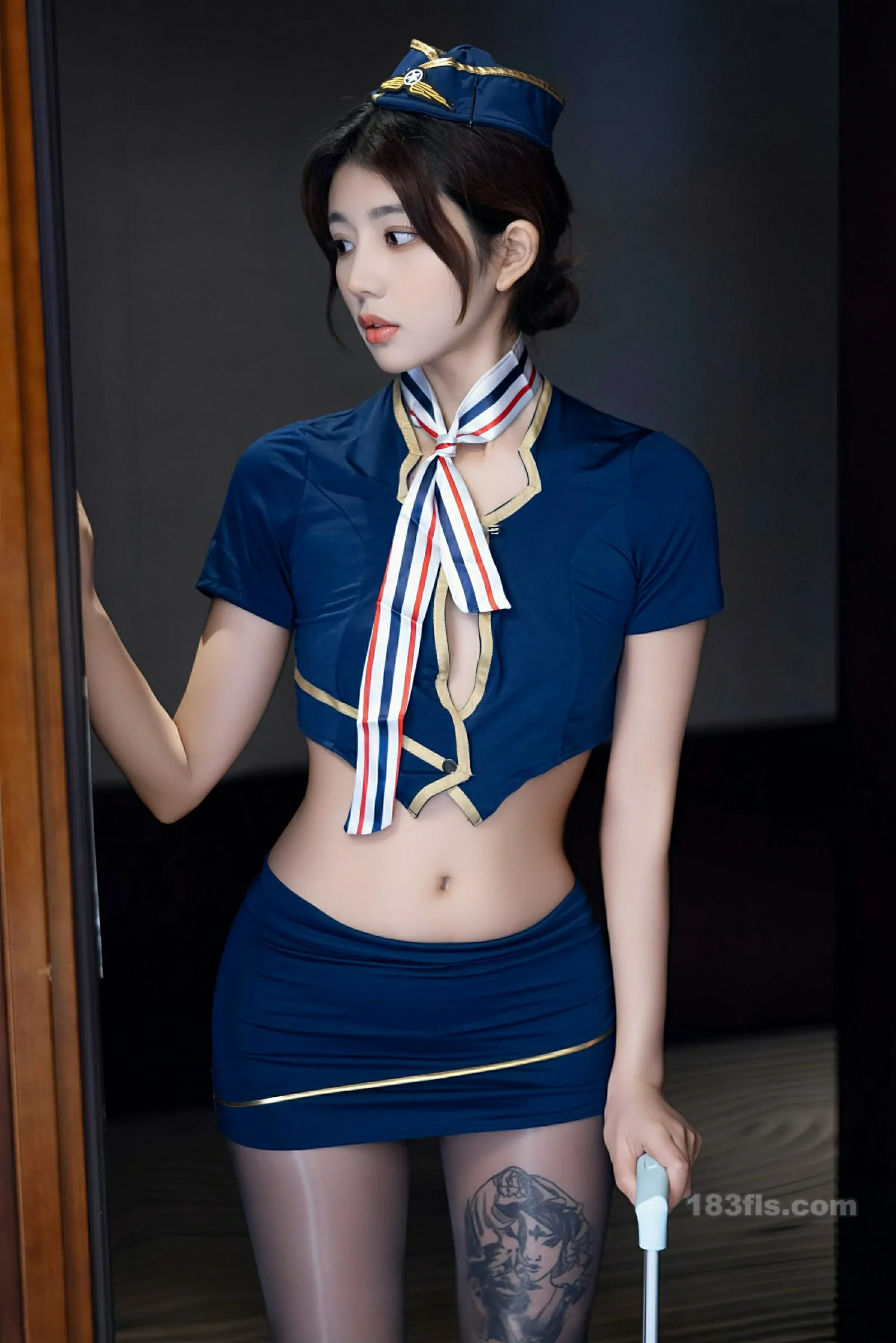 [XIUREN秀人网] 2025.12.16 No.11112 姜冉冉_Renee@-第3张图片-宅男套图吧