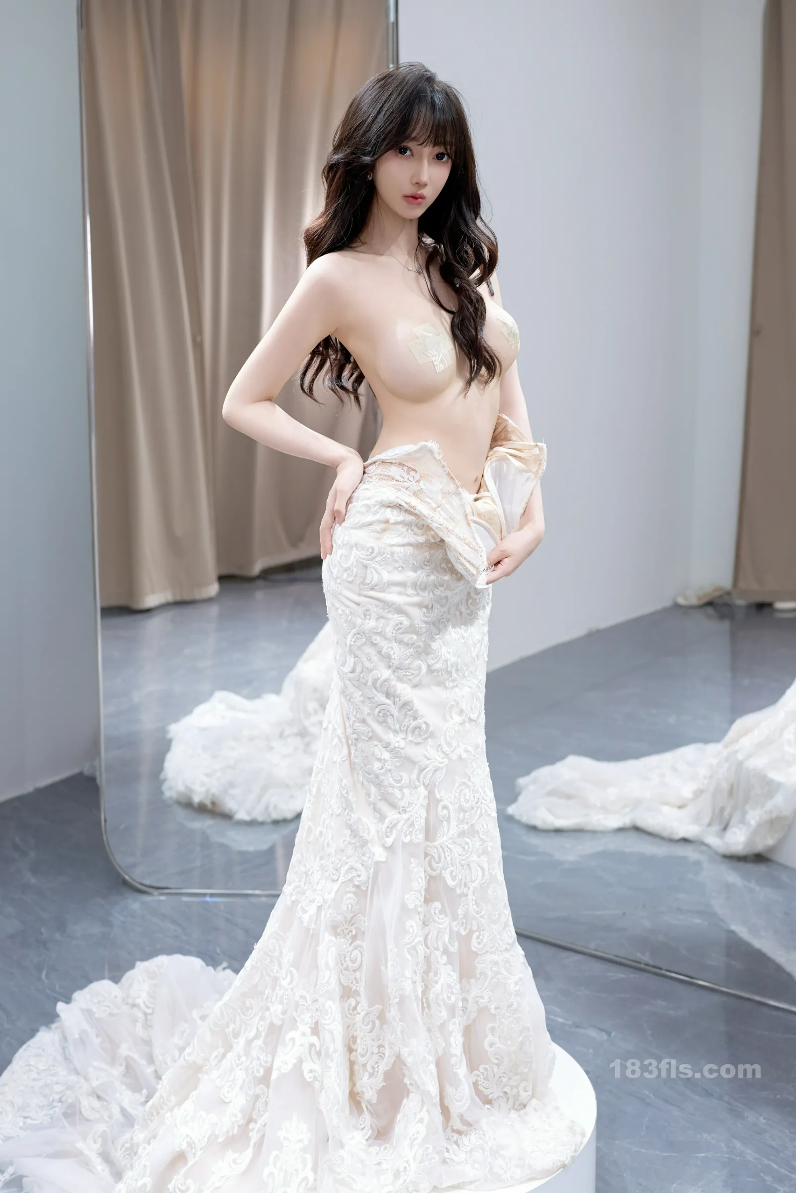 xiuren秀人网福利玥儿玥er大尺度私拍写真试婚纱-第2张图片-宅男套图吧