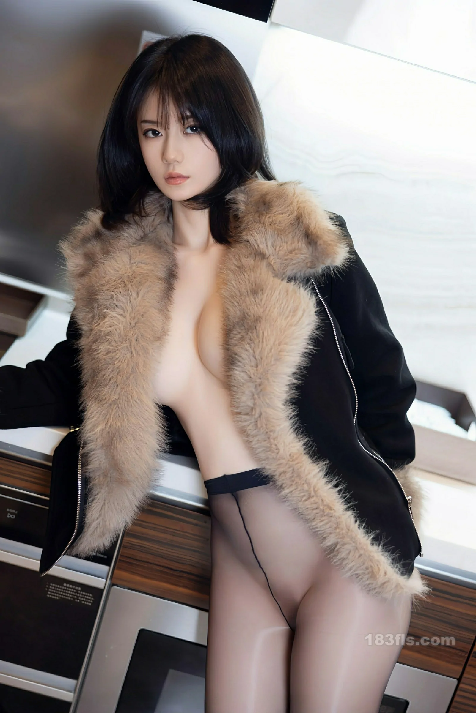 [XiuRen秀人网] 2026.01.09 No.11215 凌七七-第2张图片-宅男套图吧