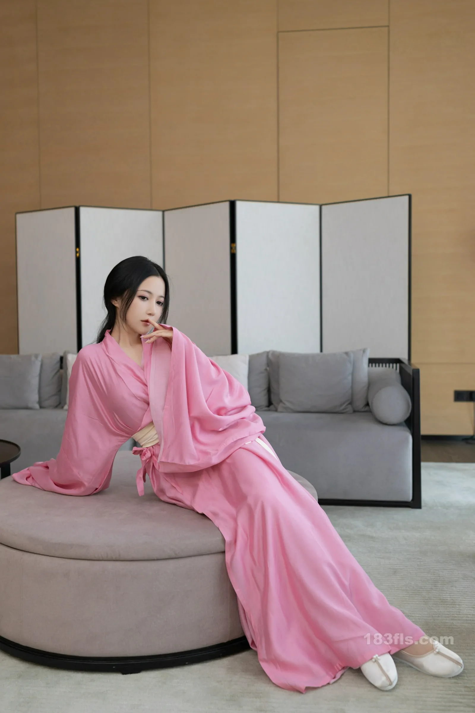 xiuren秀人网福利鱼子酱Fish大尺度私拍写真月影纱-第4张图片-宅男套图吧