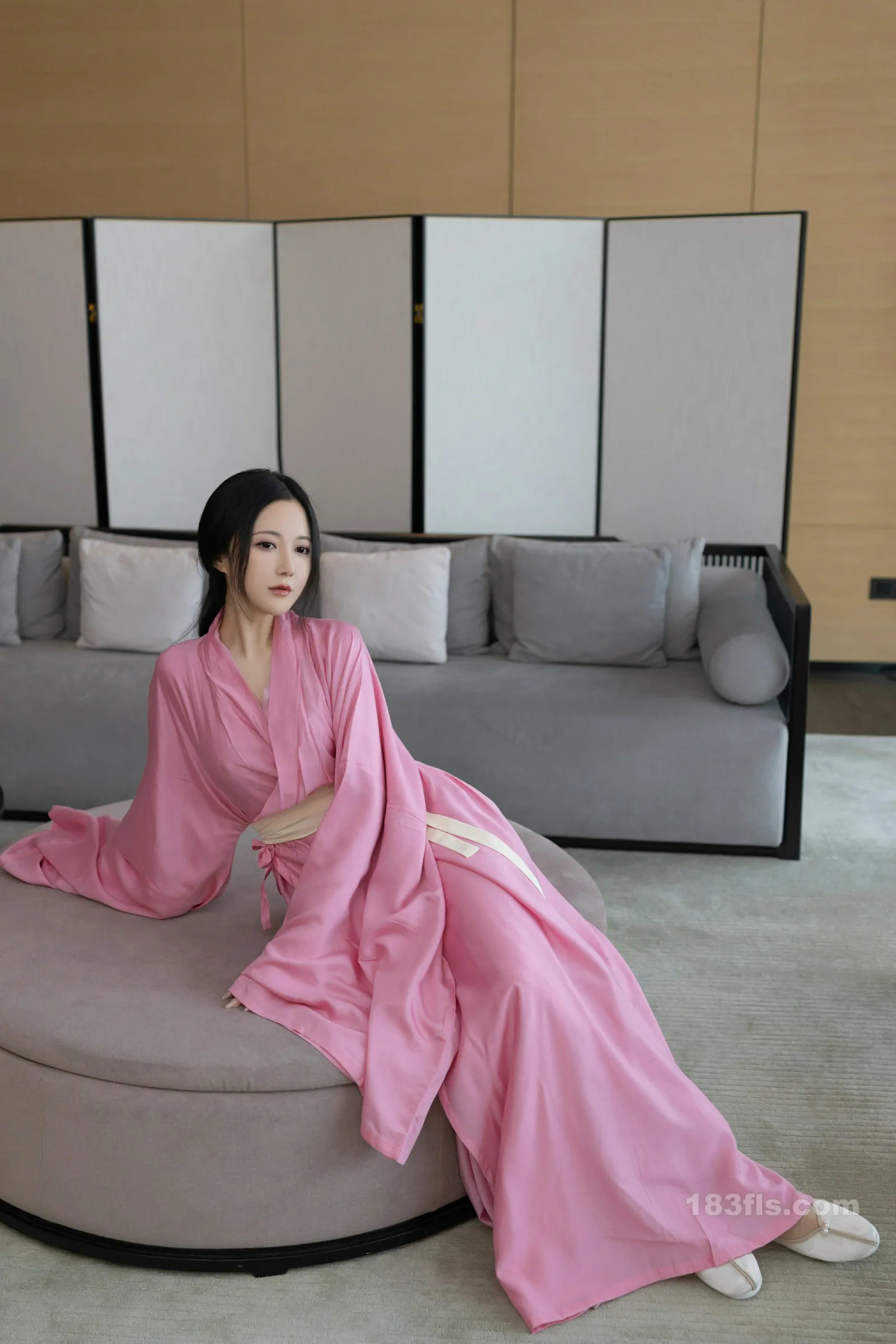 xiuren秀人网福利鱼子酱Fish大尺度私拍写真月影纱-第2张图片-宅男套图吧