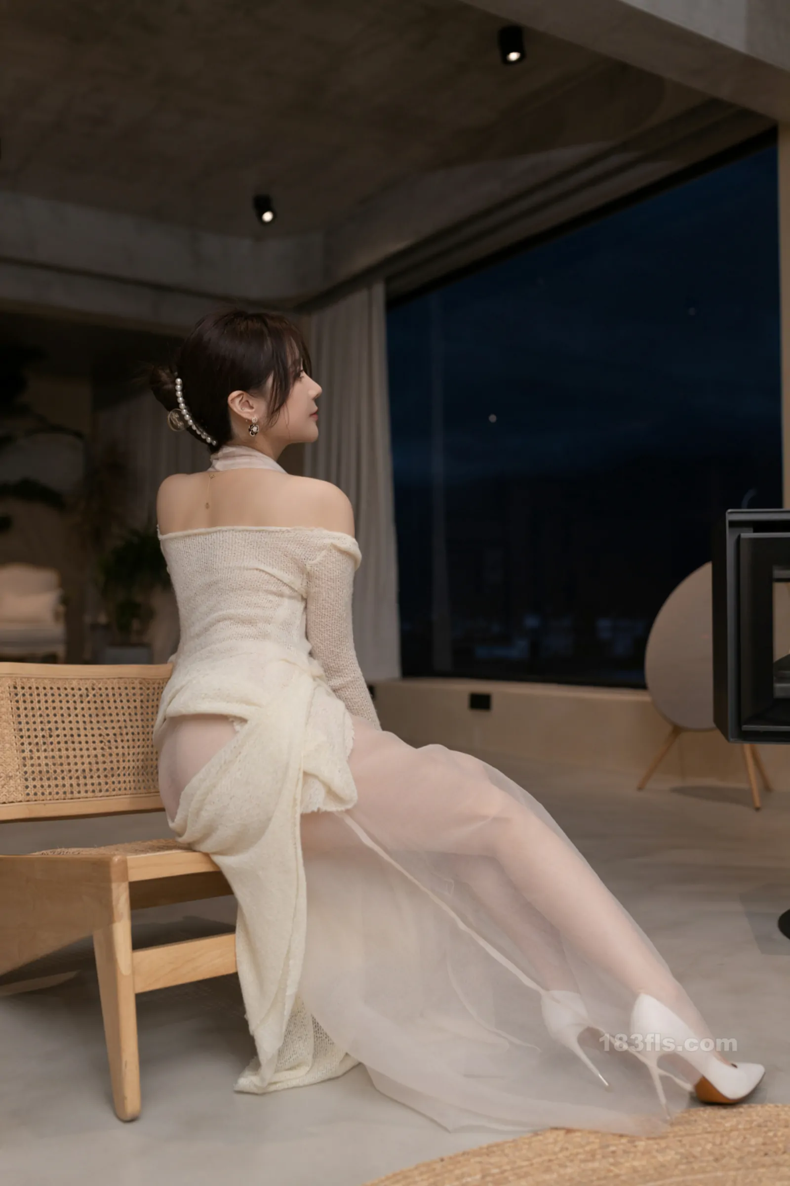 xiuren秀人网福利鱼子酱Fish大尺度私拍写真透明连衣裙-第5张图片-宅男套图吧