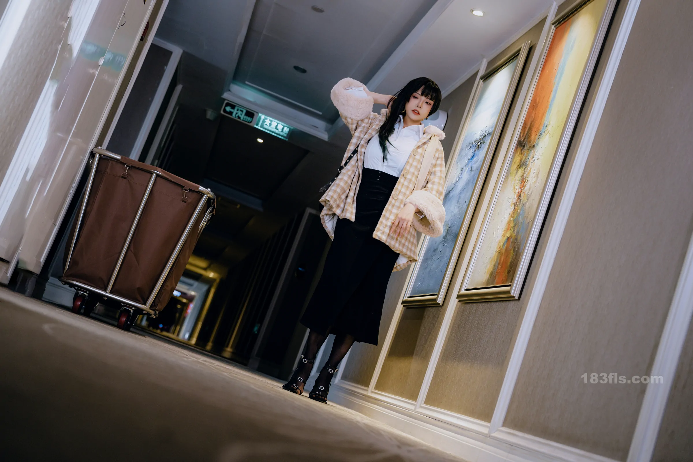 秋和柯基 - 触手-第2张图片-宅男套图吧