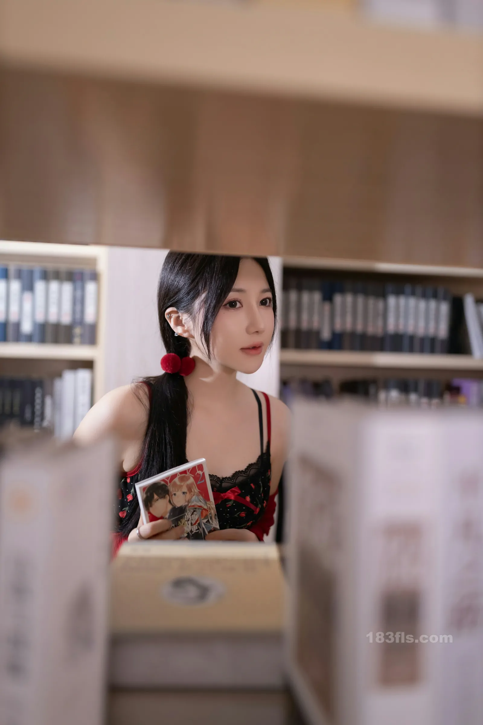 xiuren秀人网福利鱼子酱Fish大尺度私拍写真图书馆写真-第4张图片-宅男套图吧 xiuren秀人网福利鱼子酱Fish大尺度私拍写真图书馆写真-第4张图片-宅男套图吧