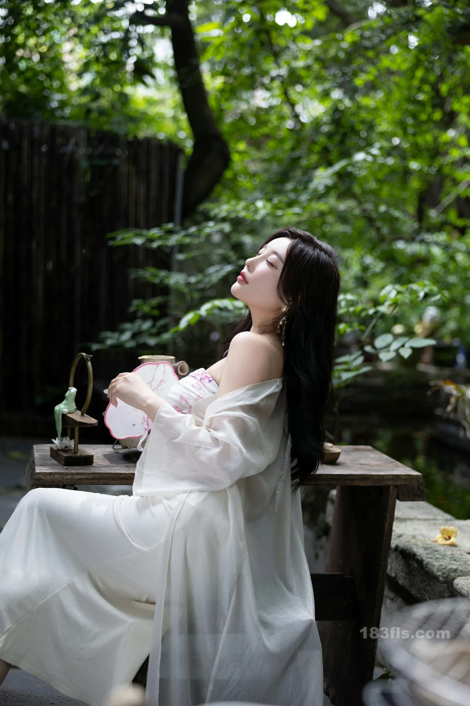 xiuren秀人网福利杨晨晨Yome大尺度私拍写真肉色丝袜-第3张图片-宅男套图吧