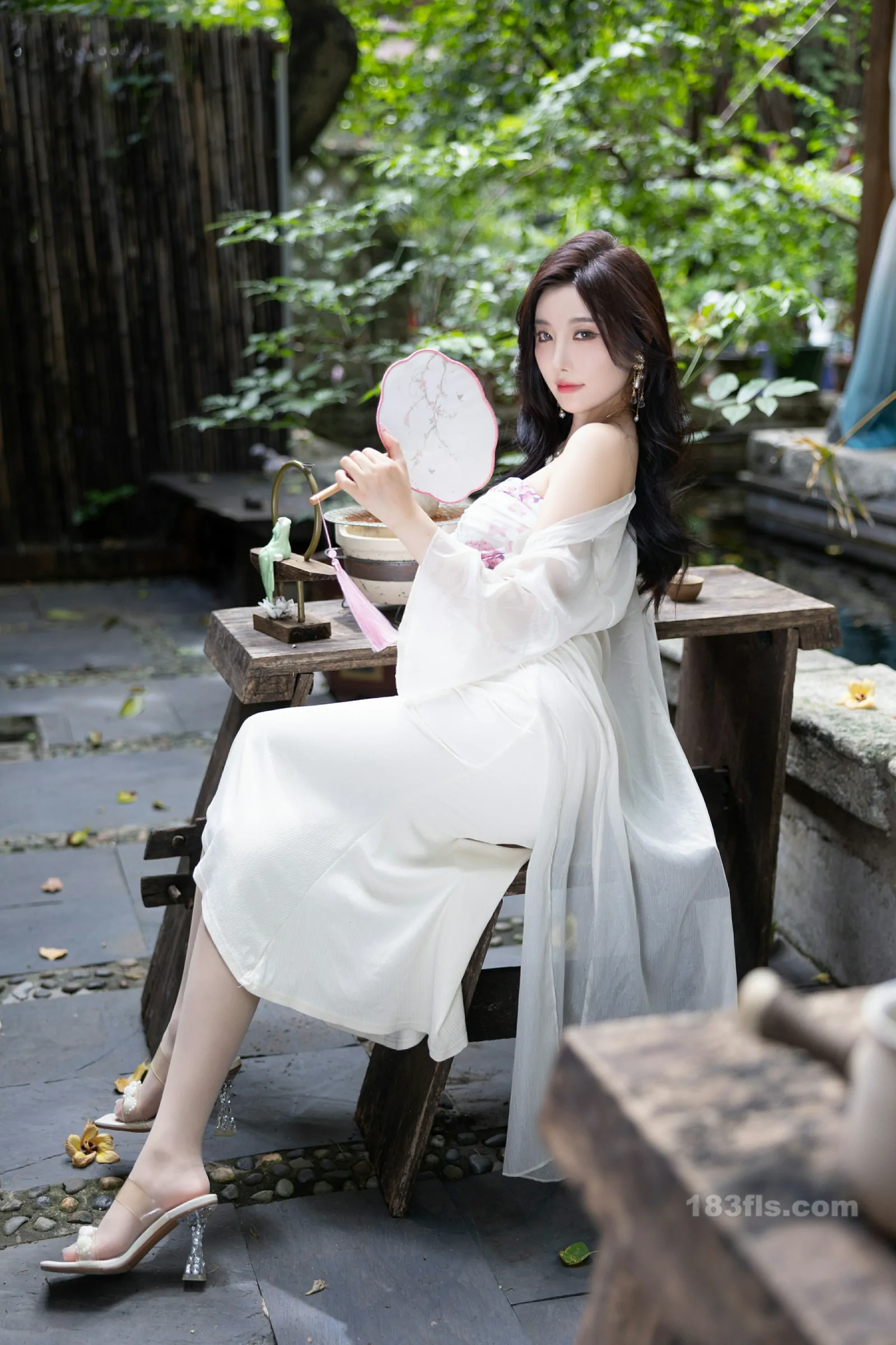 xiuren秀人网福利杨晨晨Yome大尺度私拍写真肉色丝袜-第6张图片-宅男套图吧