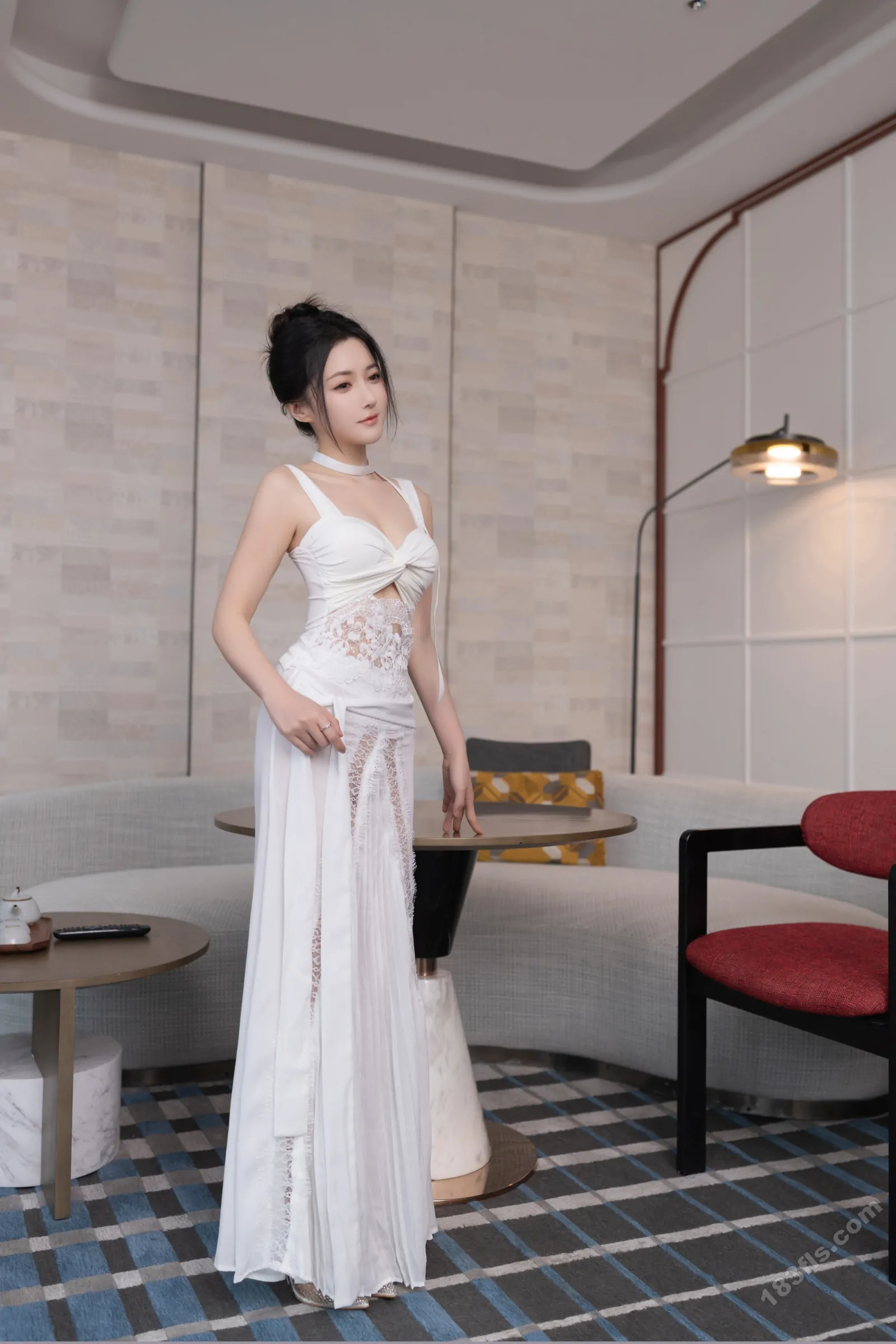 xiuren秀人网福利鱼子酱Fish大尺度私拍写真白裙-第4张图片-宅男套图吧 xiuren秀人网福利鱼子酱Fish大尺度私拍写真白裙-第4张图片-宅男套图吧