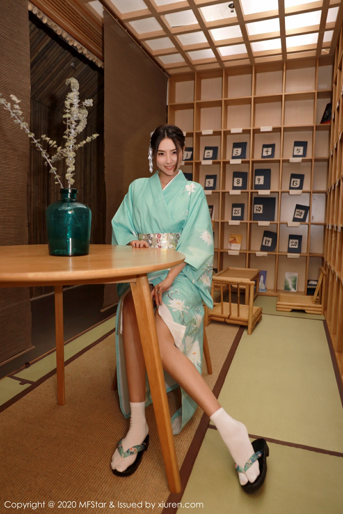 [MFStar模范学院] 2020.05.19 VOL.332 方子萱 [70+1P]-第4张图片-宅男套图吧