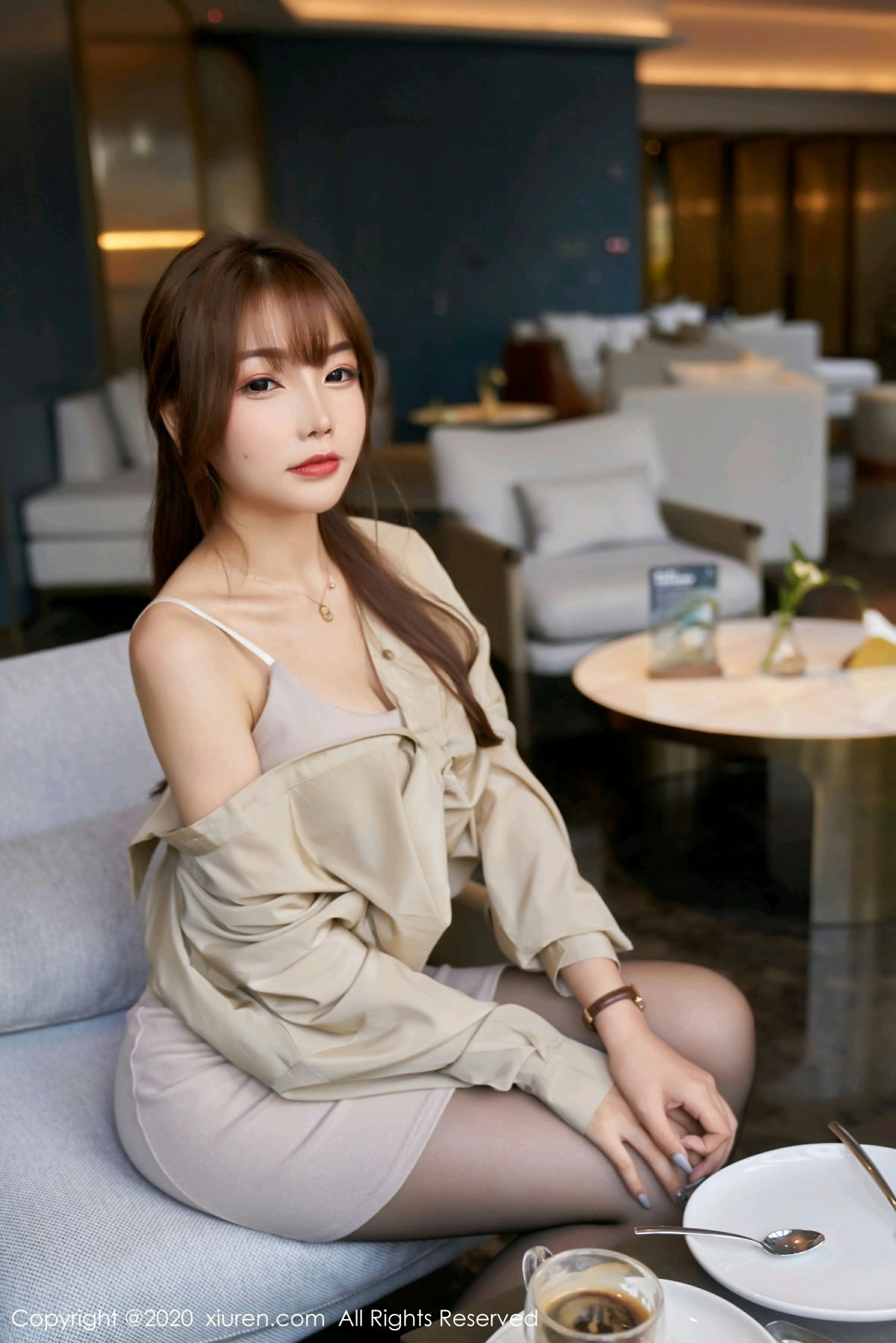 [XiuRen秀人网] 2020.11.03 No.2734 芝芝Booty [53+1P]-第2张图片-宅男套图吧