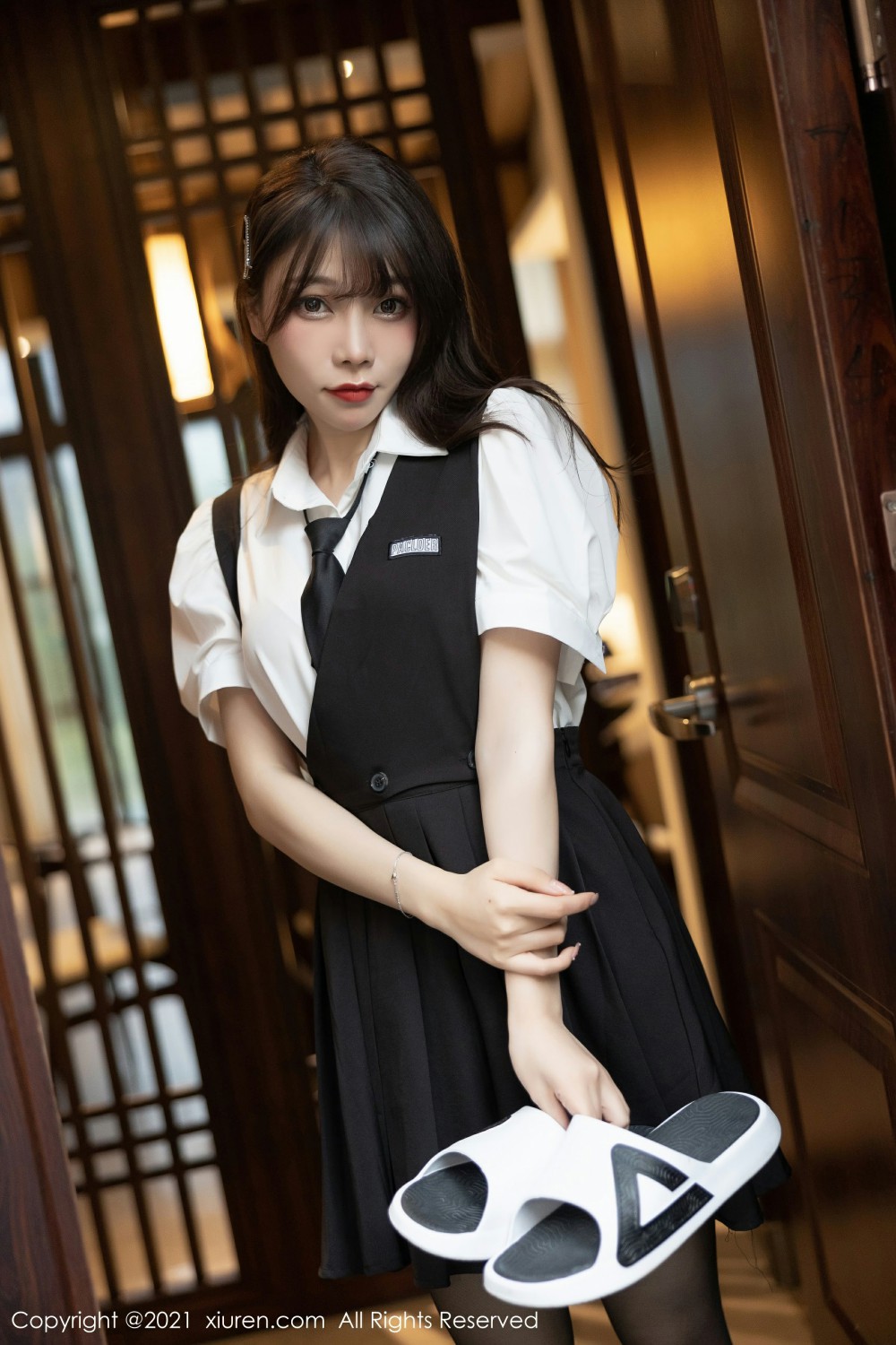 [XiuRen秀人网] 2021.07.08 No.3643 芝芝Booty [101+1P]-第3张图片-宅男套图吧