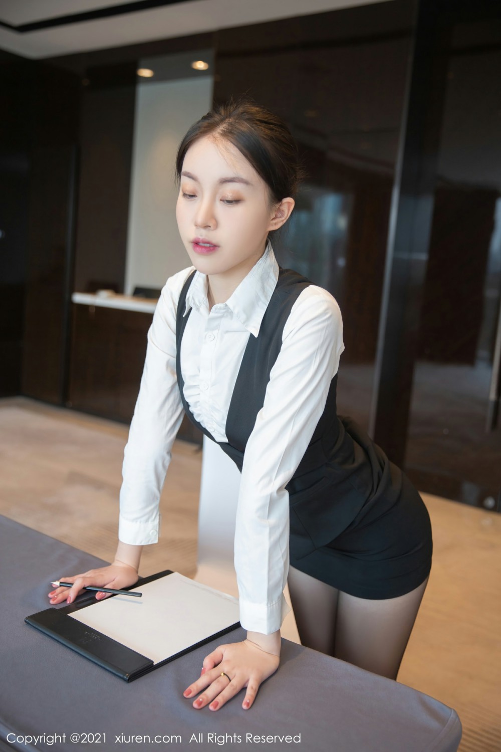 [XiuRen秀人网] 2021.10.19 No.4083 一颗甜蛋黄a [78+1P]-第3张图片-宅男套图吧