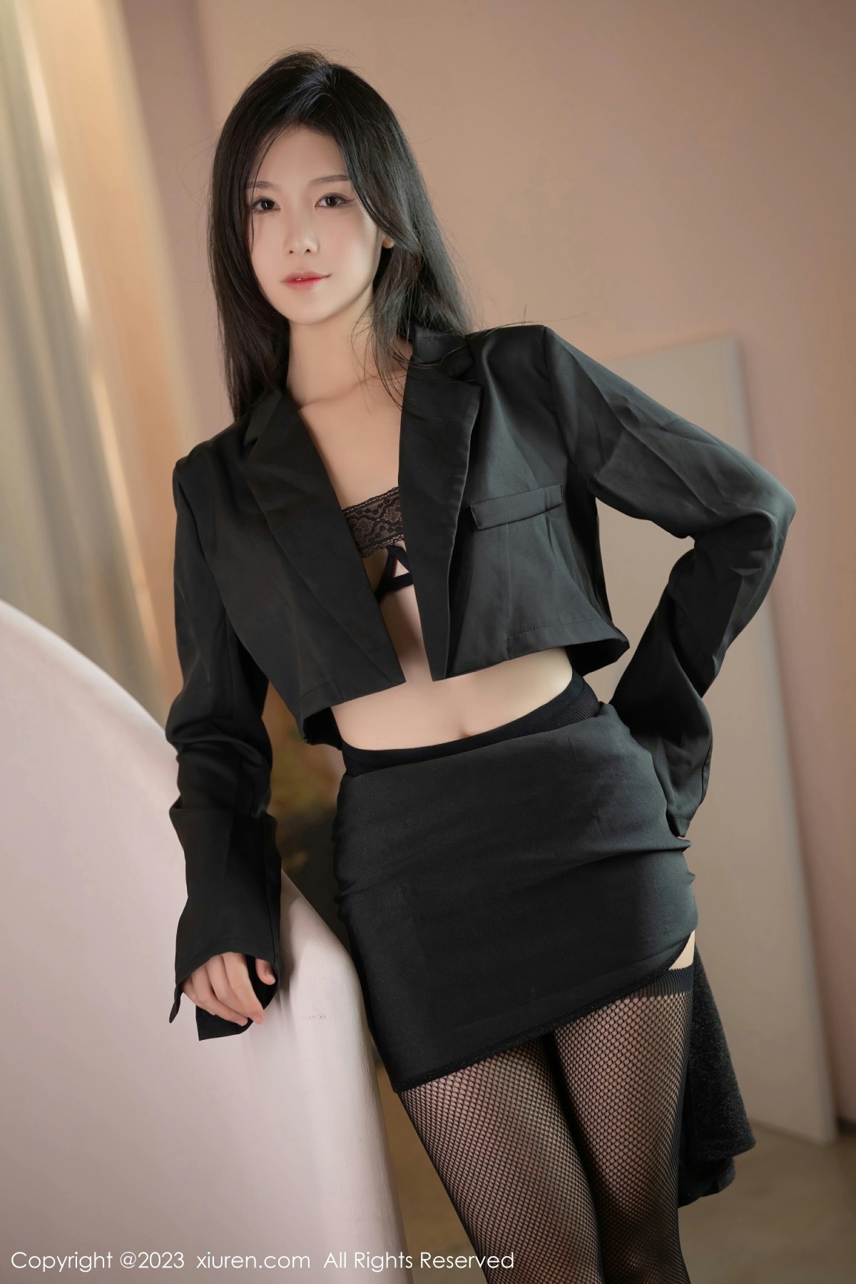 [XiuRen秀人网] 2023.08.02 No.7175 利世 [44+1P]-第2张图片-宅男套图吧