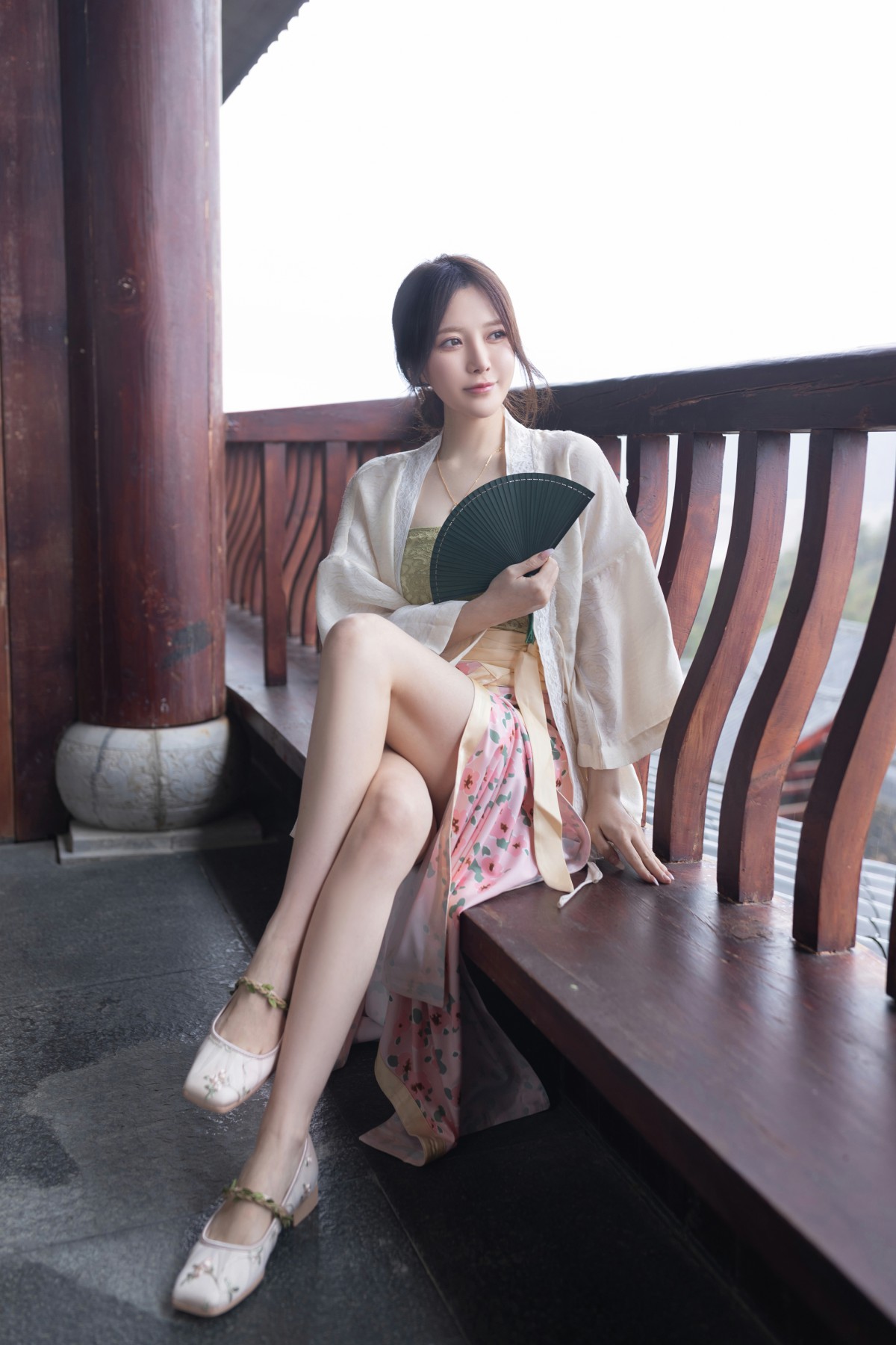 鱼子酱Fish - 紫色吊带长裙内购套图 [118P-1.43G]