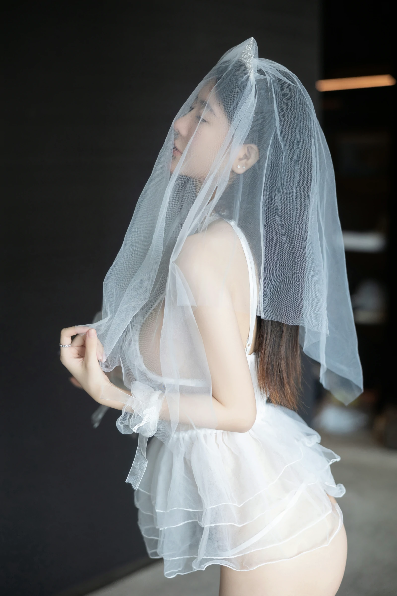 xiuren秀人网福利谢小蒽大尺度私拍写真婚纱双跳蛋-第5张图片-宅男套图吧