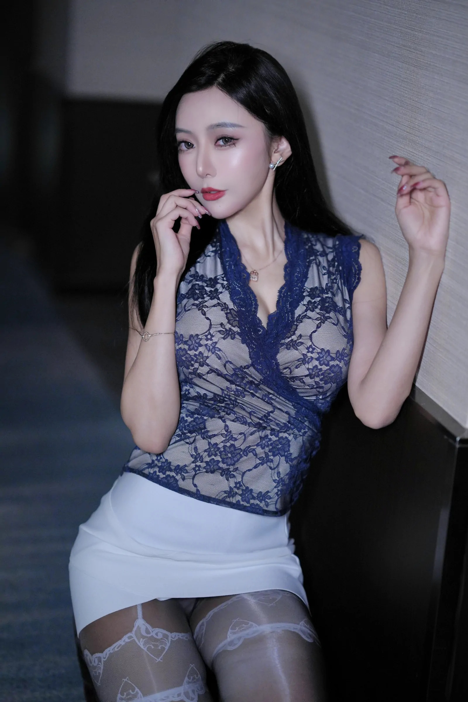 xiuren秀人网福利王馨瑶Yanni大尺度私拍写真丝里瑶-第3张图片-宅男套图吧