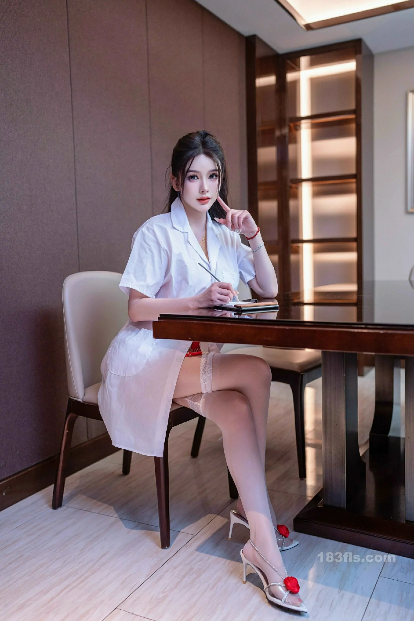 [XINGYAN星颜社] 2025.11.21 VOL.431 李丽莎-第3张图片-宅男套图吧