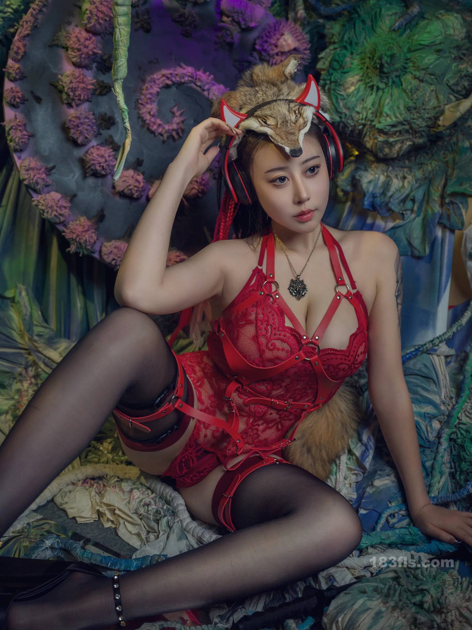 奈汐酱nice - 猎狼女-第3张图片-宅男套图吧 奈汐酱nice - 猎狼女-第3张图片-宅男套图吧