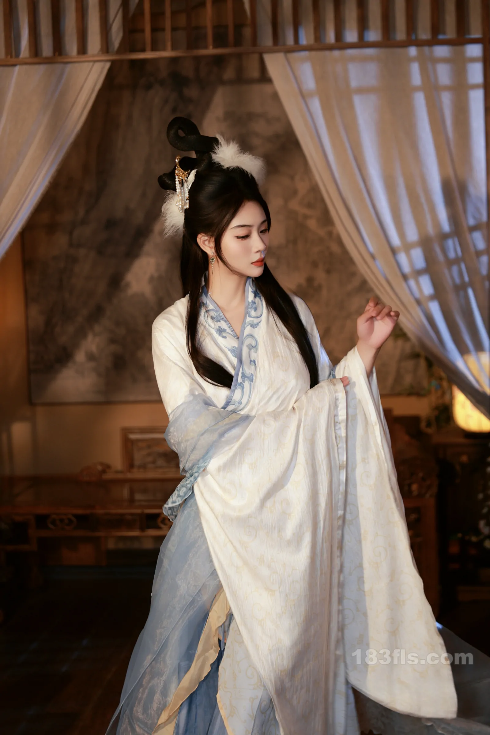 xiuren秀人网福利南乔大尺度私拍写真古装血滴子-第5张图片-宅男套图吧 xiuren秀人网福利南乔大尺度私拍写真古装血滴子-第5张图片-宅男套图吧