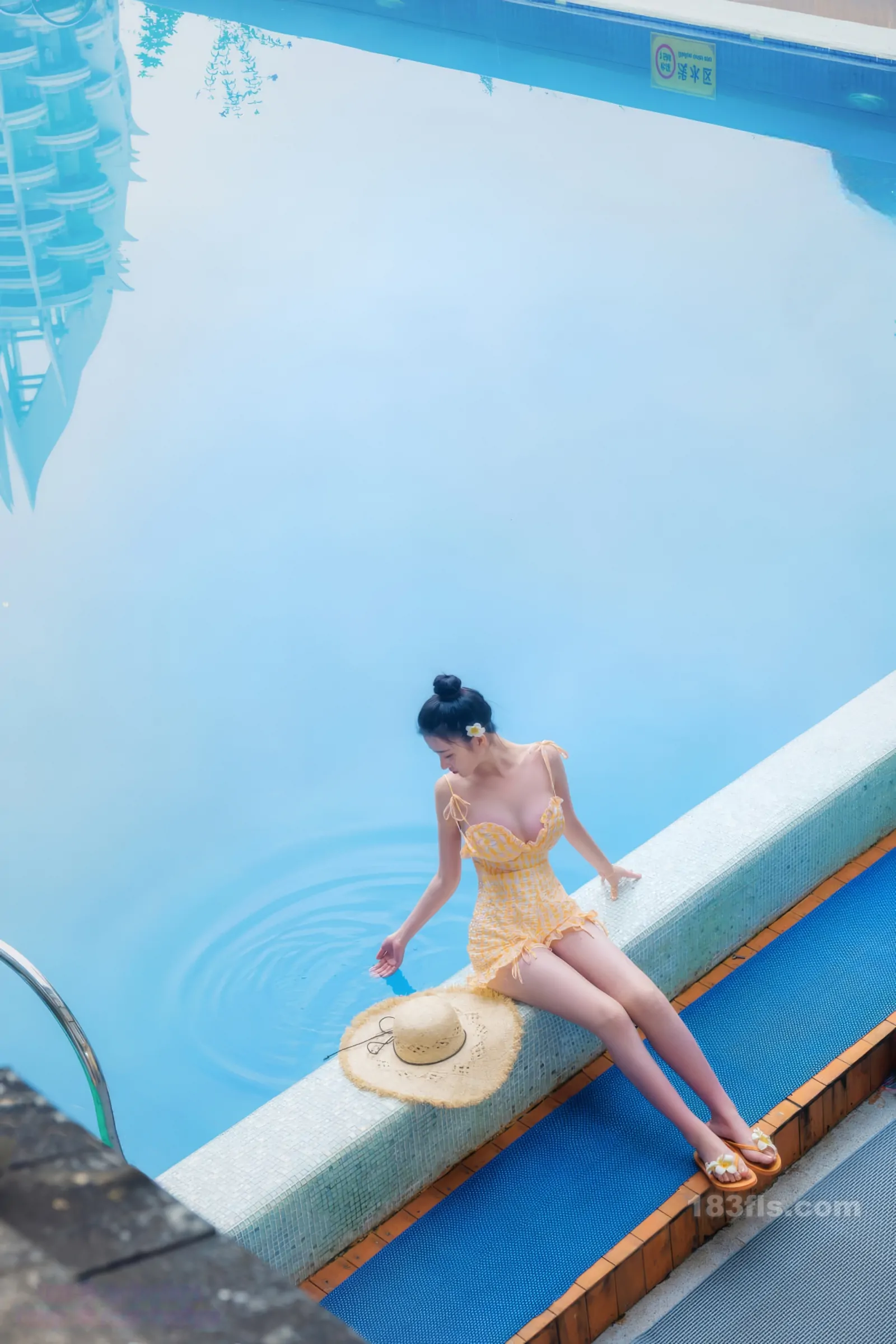 年年Nnian - 活力橙-第2张图片-宅男套图吧