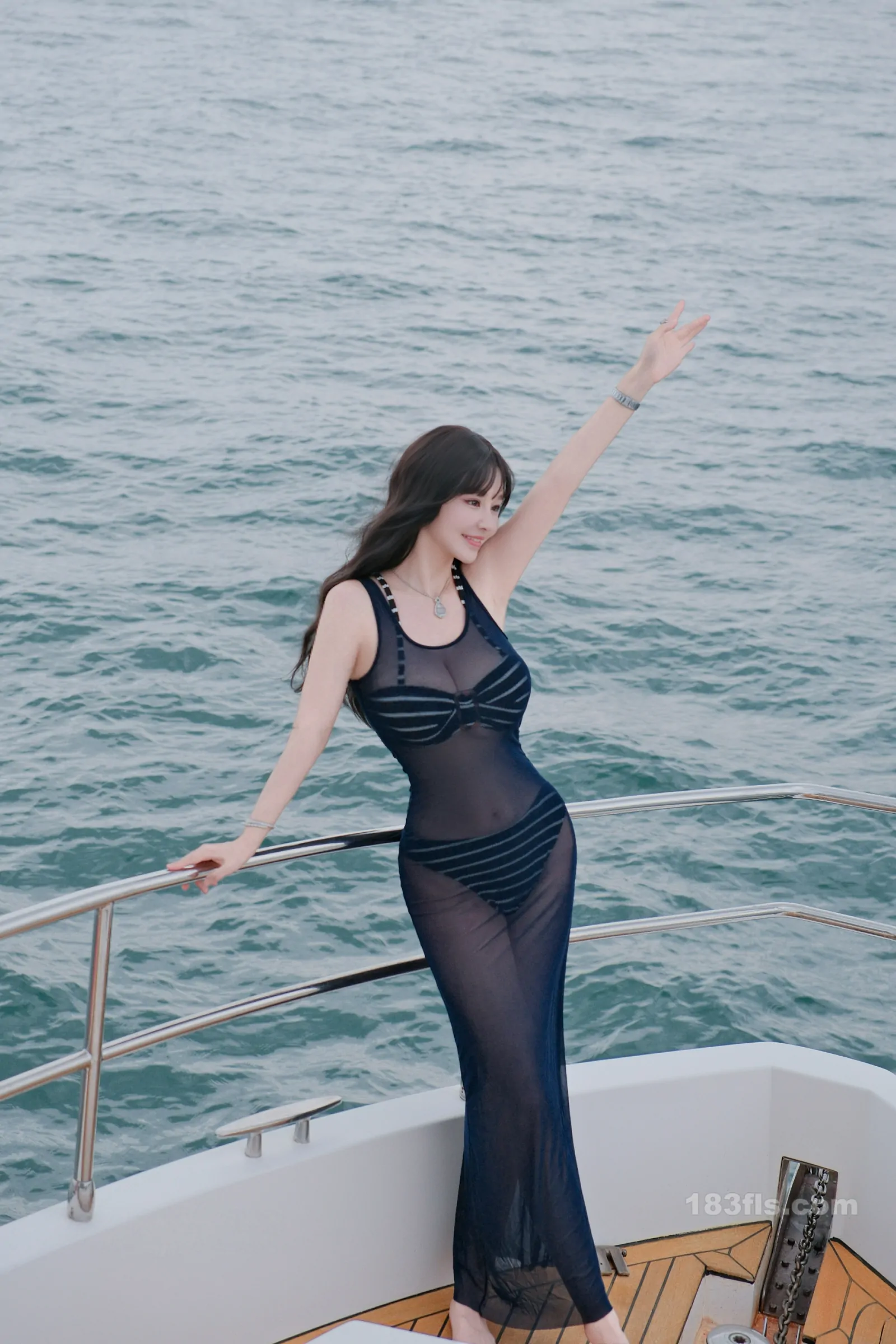 xiuren秀人网福利朱可儿Flora大尺度私拍写真三亚黑色泳衣-第4张图片-宅男套图吧