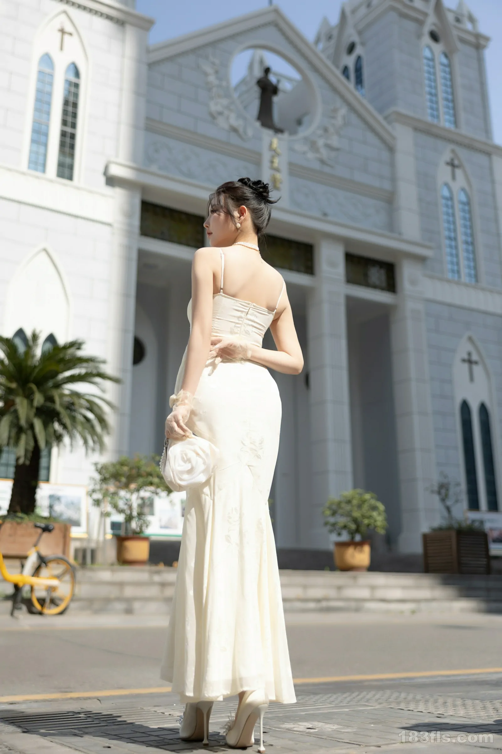 xiuren秀人网福利杨晨晨Yome大尺度私拍写真连衣裙肉丝-第3张图片-宅男套图吧