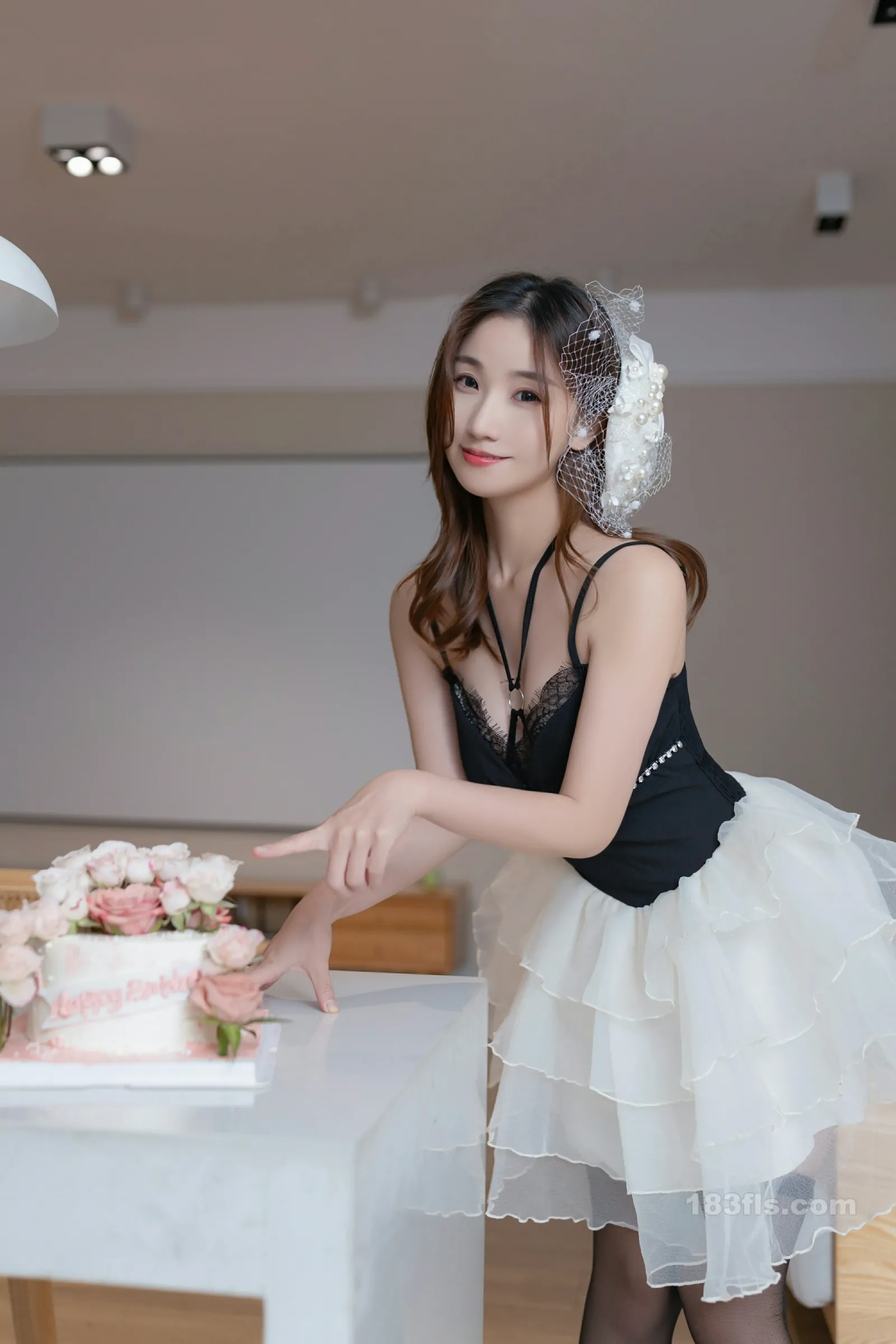 xiuren秀人网福利杏子Yada大尺度私拍写真生日快乐-第3张图片-宅男套图吧