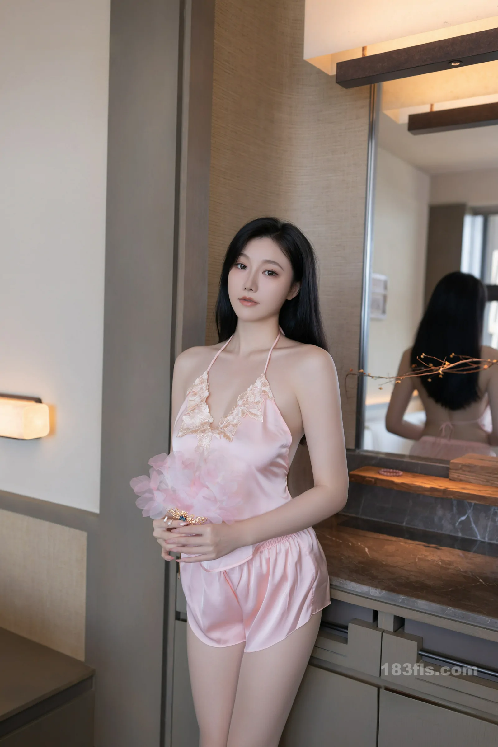 xiuren秀人网福利安然anran大尺度内购无码流出粉嫩肚兜-第6张图片-宅男套图吧 xiuren秀人网福利安然anran大尺度内购无码流出粉嫩肚兜-第6张图片-宅男套图吧